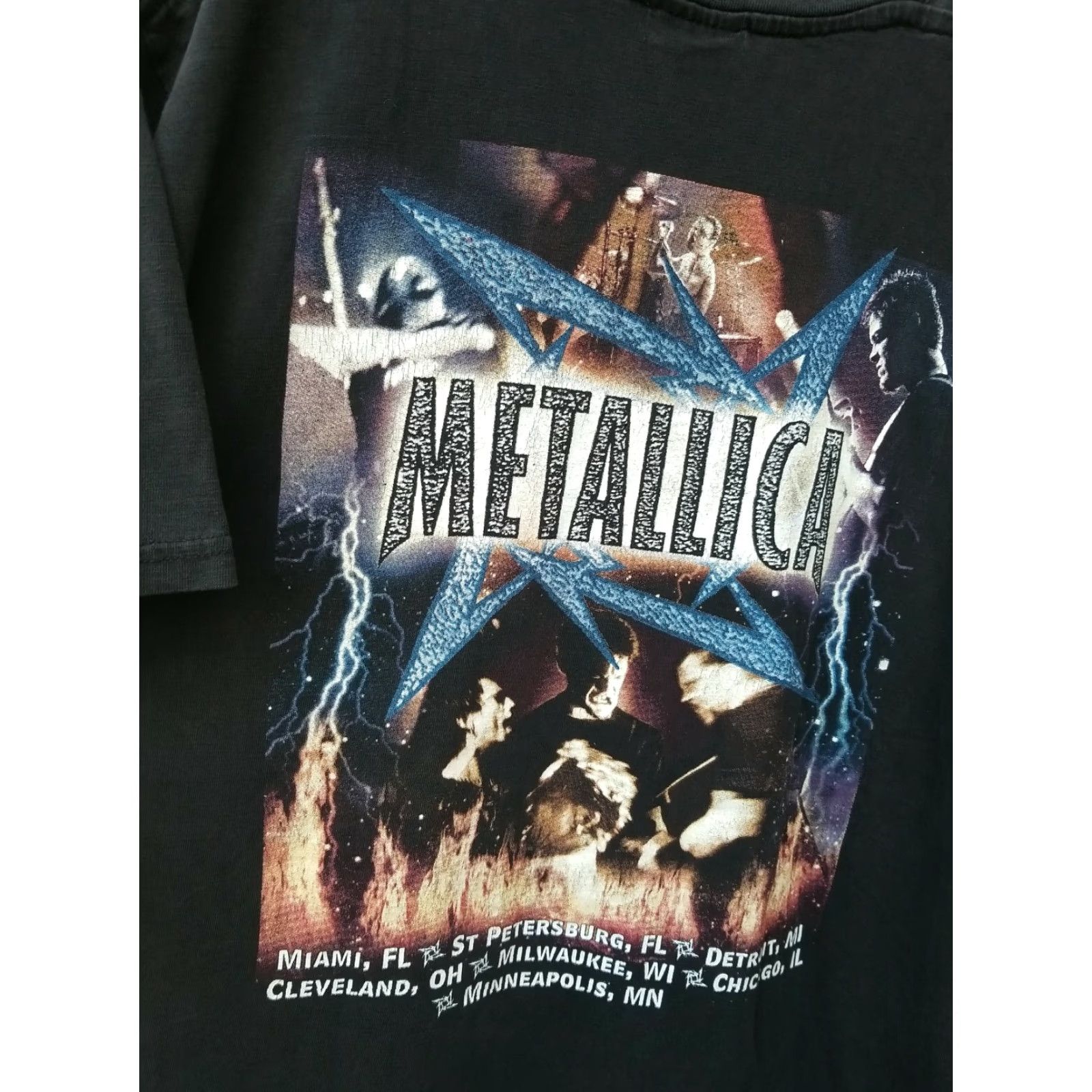 Vintage VINTAGE Metallica Reload Metal concert tour 90s band t shirt Large Unisex Black Graphic Tee 1990s Distressed Mens Womens Boys Girls Size US L / EU 52-54 / 3 - 7 Thumbnail