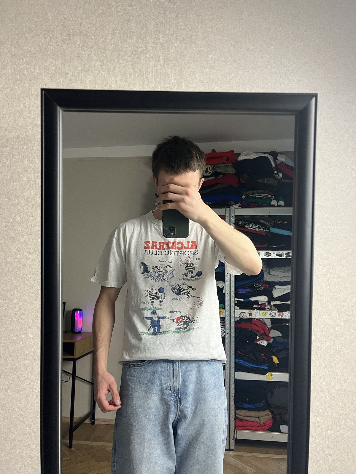 Band Tees × Vintage Vintage 1995 Alcatraz Sporting Club Humor T Shirt Graphic Size US M / EU 48-50 / 2 - 2 Thumbnail