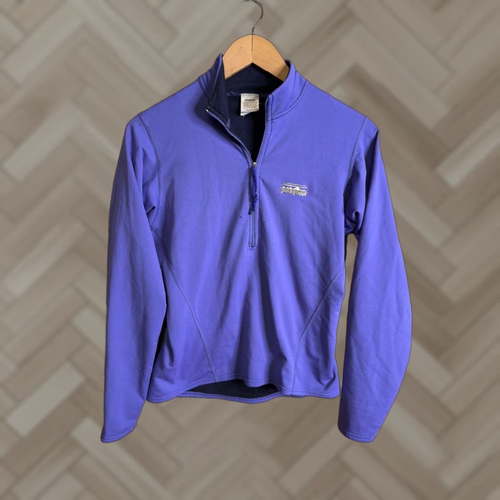 Patagonia VINTAGE Patagonia Pullover Top Womens S Purple USA 90s Thermal Zipper Back Pocket Gorpcore Activewear Pattern Solid Pullover Size S / US 4 / IT 40 - 1 Thumbnail