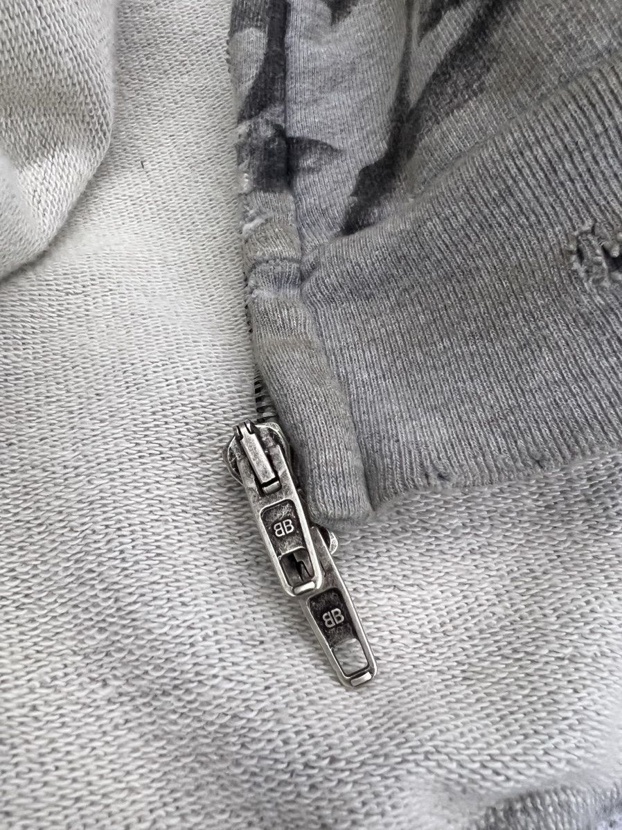 Balenciaga Balenciaga SS23 grey skate graffiti zip hoodie | Grailed
