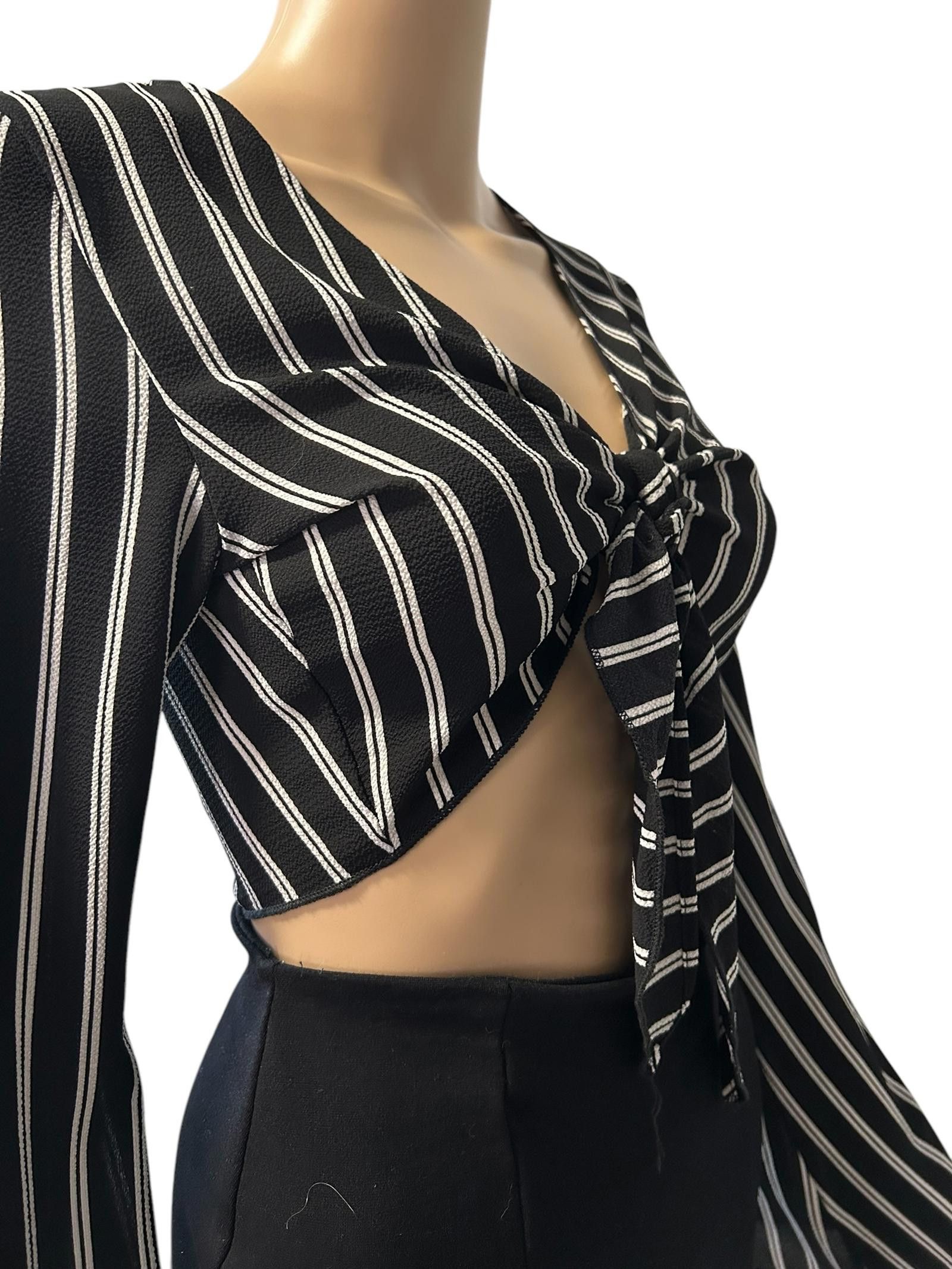 Designer Trendy Black & White Striped Crop Top with Tie Front Size M / US 6-8 / IT 42-44 - 3 Thumbnail