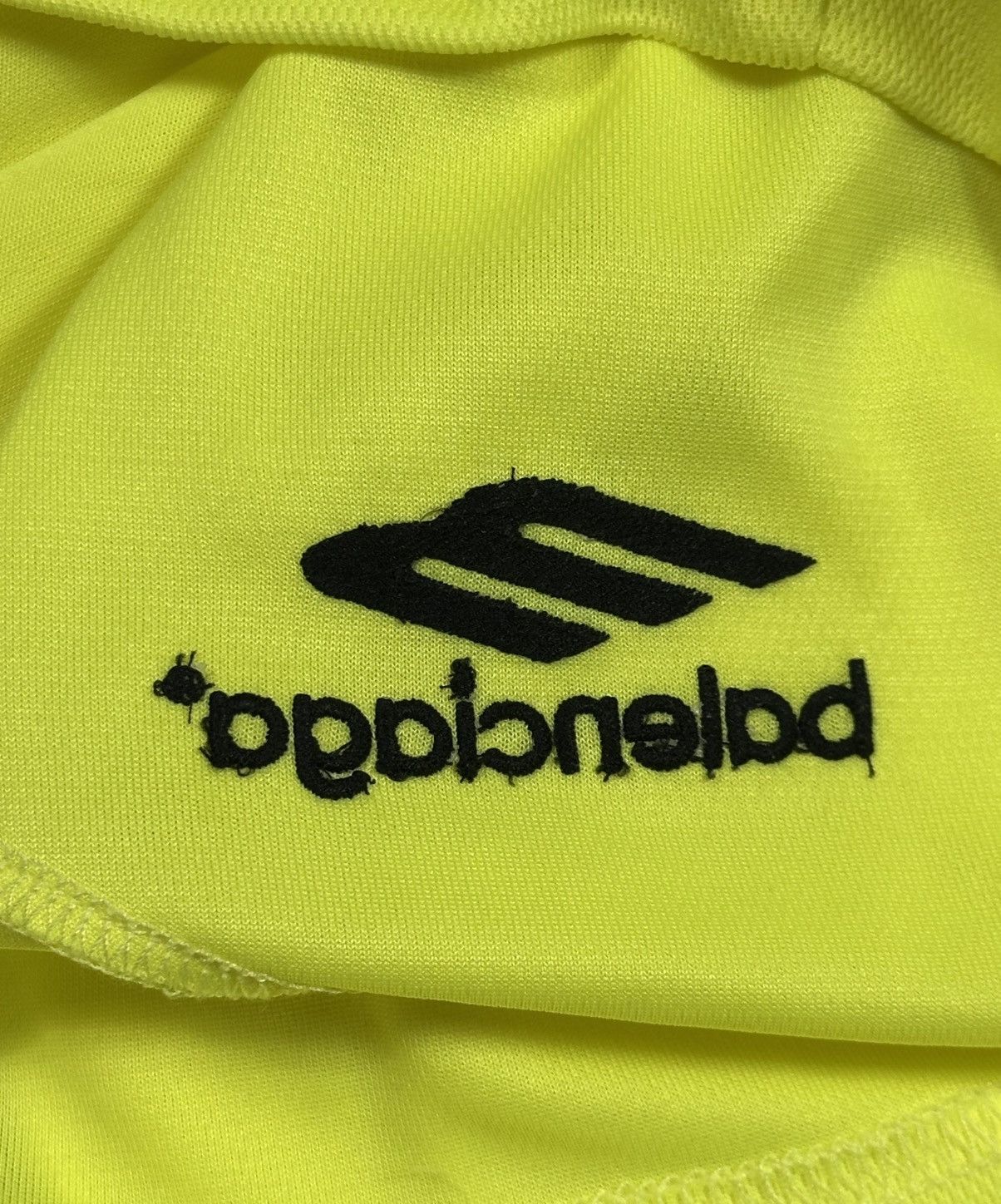 Balenciaga Balenciaga Baggy Oversized Logo Soccer Shorts Neon Yellow Size US 32 / EU 48 - 22 Thumbnail