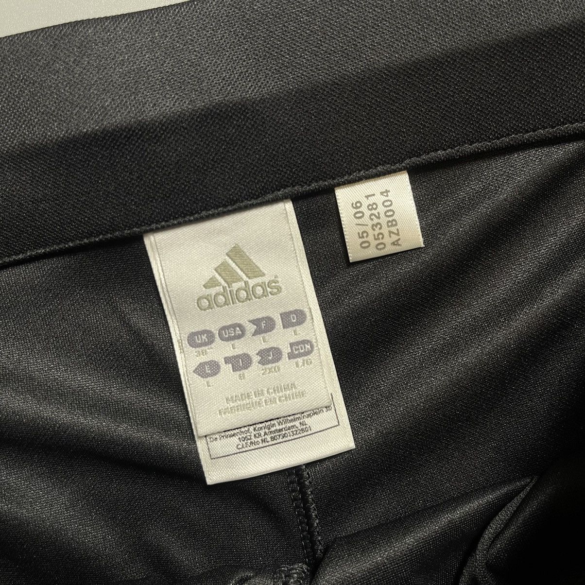 Adidas × Vintage LIVERPOOL ADIDAS 2006/2007 FOOTBALL GK SHORTS #25 REINA Size US 37 - 5 Thumbnail