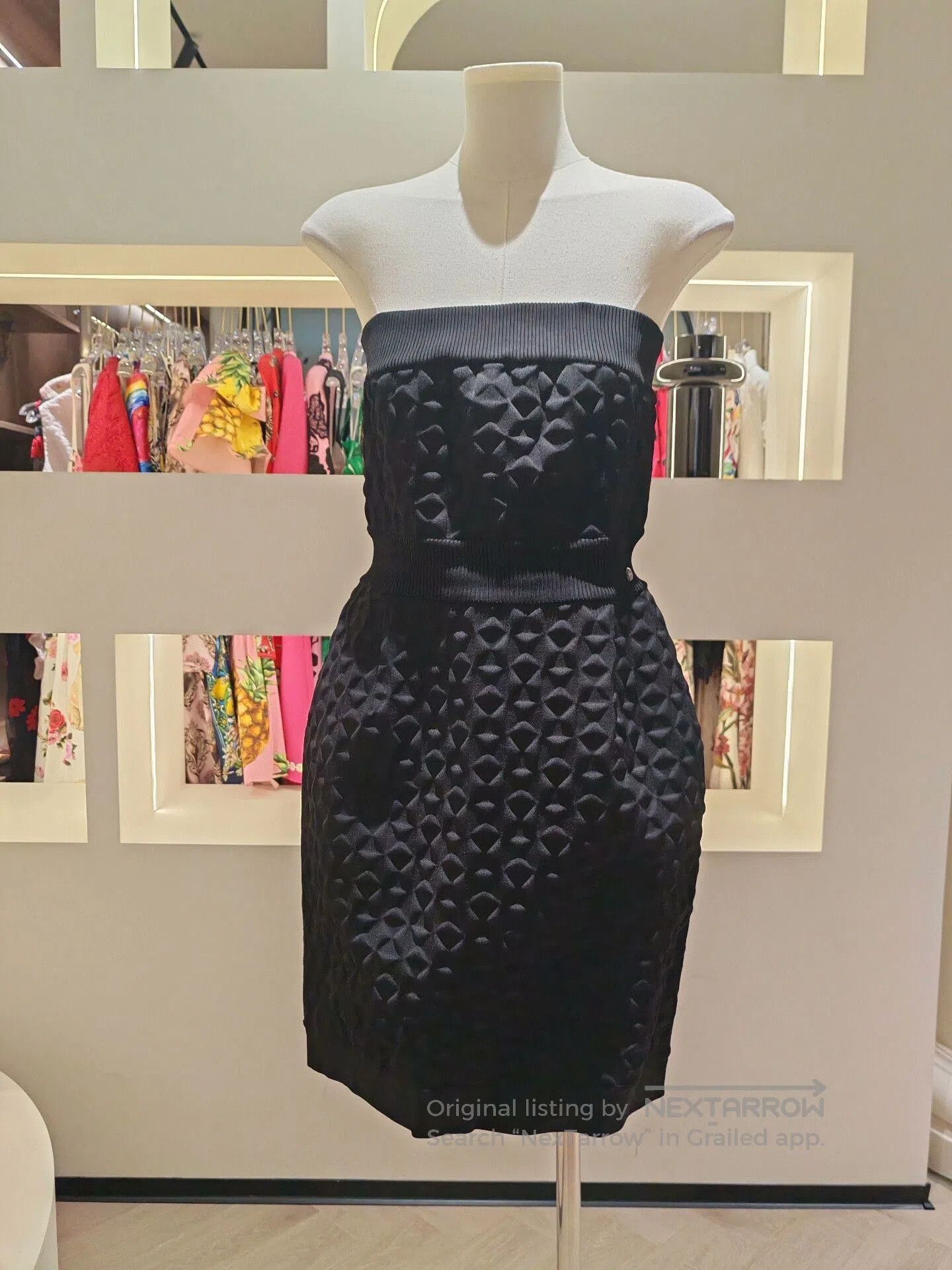 Chanel Chanel 2013 Black Quilted Strapless Mini Skirt. Size 39" - 1 Thumbnail