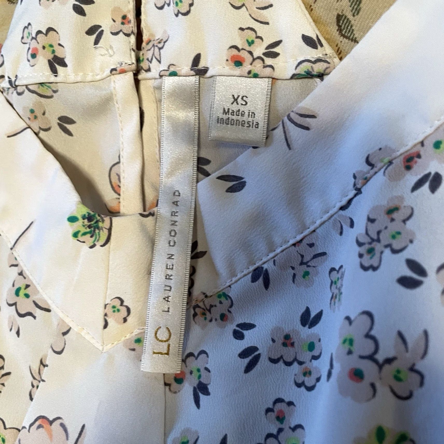 Vintage LC Lauren Conrad Top Women’s XS Ivory green peach Sleeveless Halter Floral Tank Size XS / US 0-2 / IT 36-38 - 5 Thumbnail
