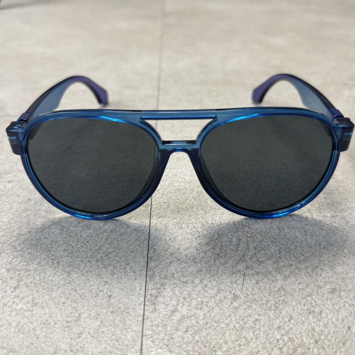 Louis Vuitton Louis Vuitton Z1190E Pilot Rainbow Blue Sunglasses Size ONE SIZE - 2 Thumbnail