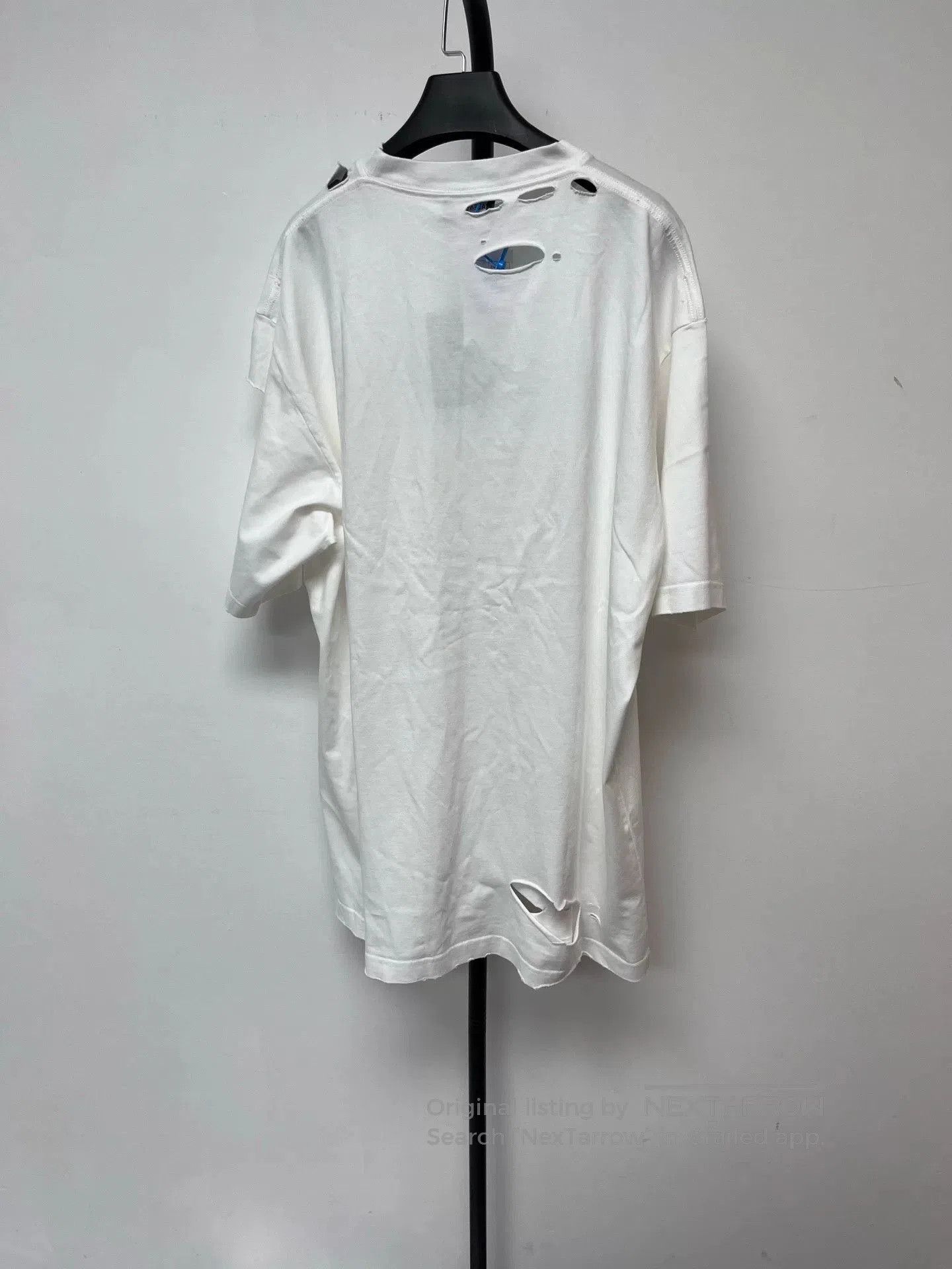 Balenciaga Balenciaga Destroyed Hole Short Sleeve Tee. Size US XS / EU 42 / 0 - 2 Thumbnail