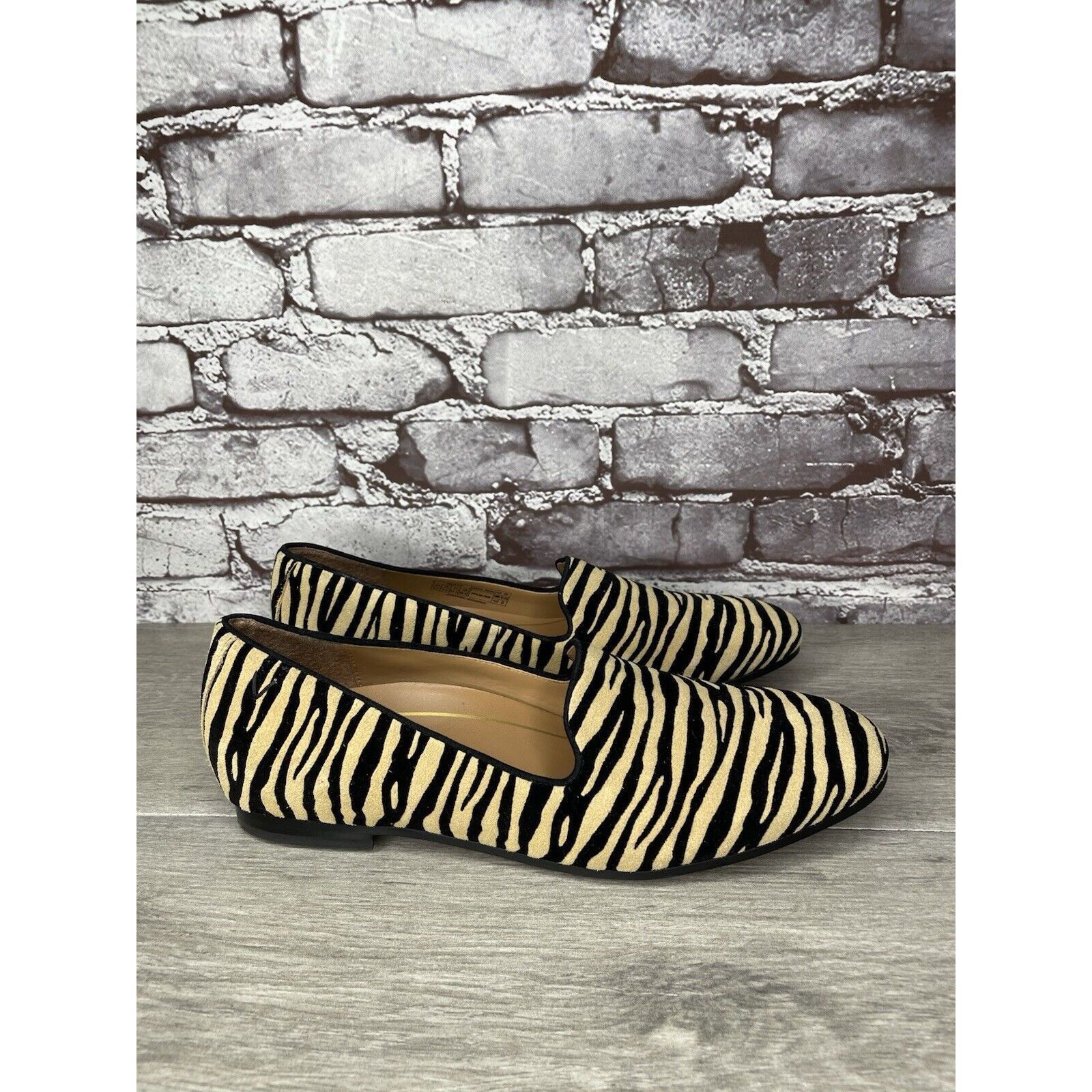 Other VIONIC Willa Tiger Print Yellow Black Stripe Flats Shoes Wom Size US 9.5 / IT 39.5 - 12 Thumbnail