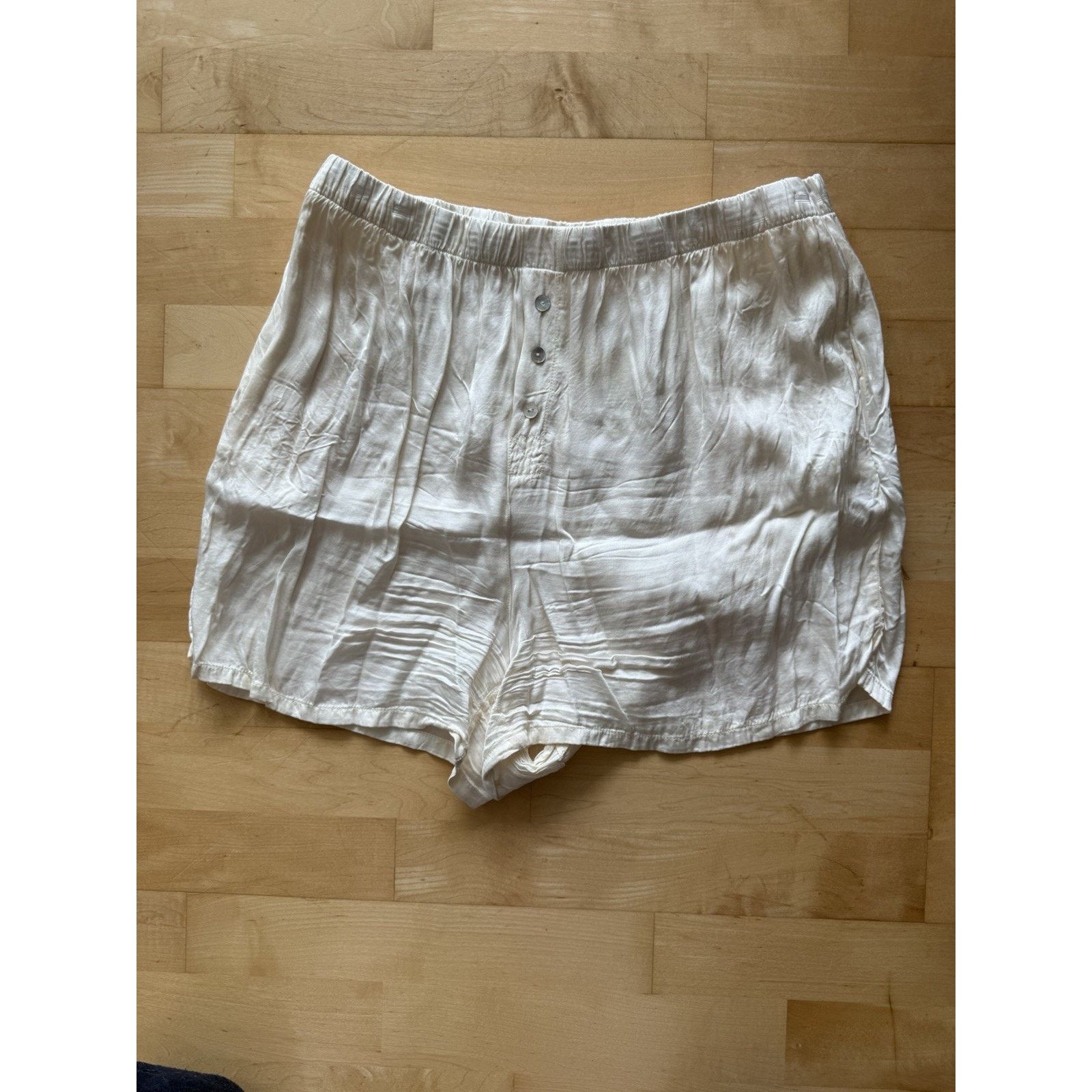 DONNI. NWT Donni. White Shorts Rayon Lightweight Casual Lounge L Size 28" / US 6 / IT 42 - 1 Thumbnail