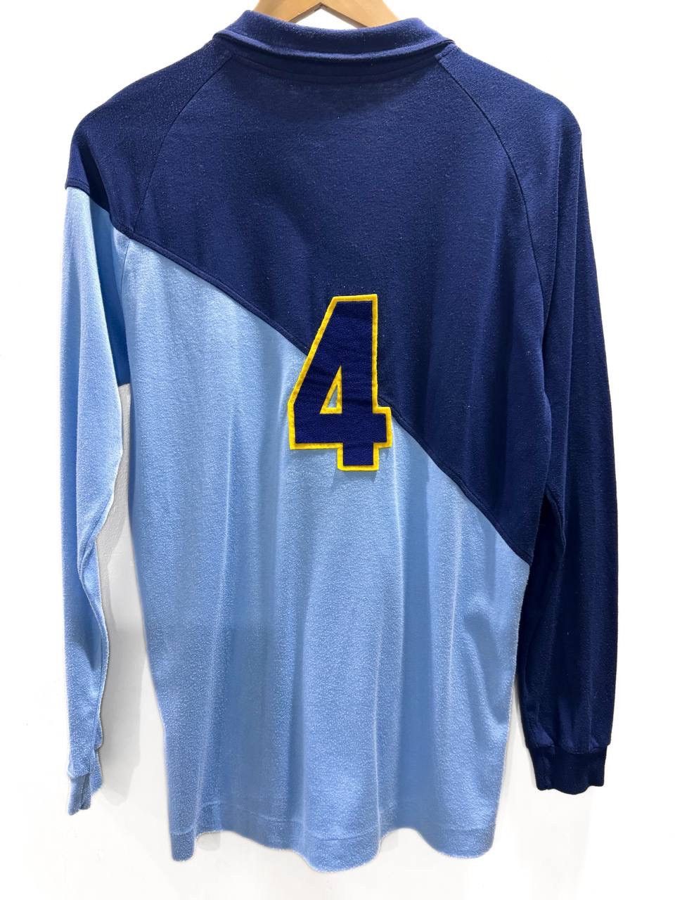 Other Vtg Descente 94-95 Jubilo Iwata home football Shirt Size US M / EU 48-50 / 2 - 2 Thumbnail