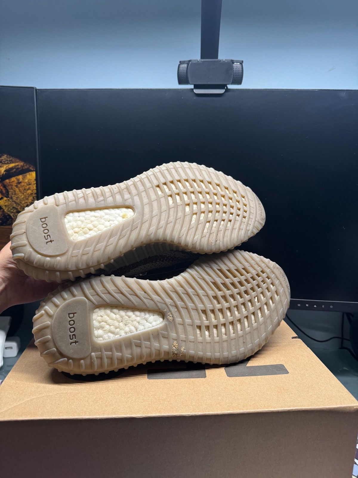 Adidas × Yeezy Size 8 Yeezy Boost 350 V2 Beluga OG 2016 BB1826 Size US 8 / EU 41 - 5 Thumbnail