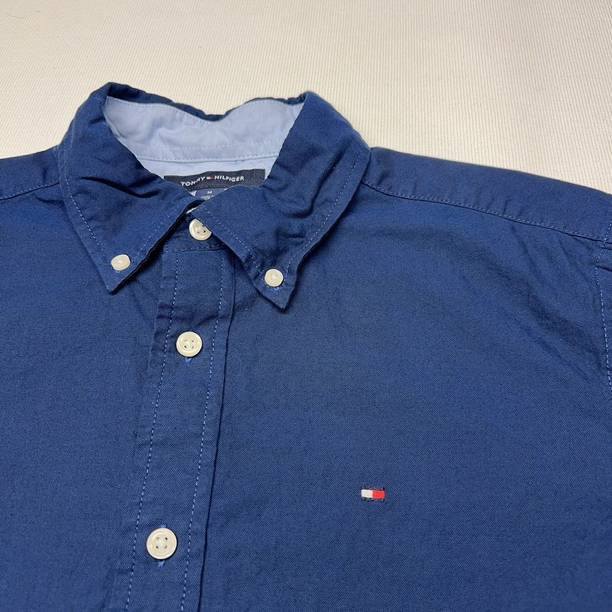 Tommy Hilfiger Tommy Hilfiger Button Down Shirt Blue Short Sleeve Logo Y2K Size US M / EU 48-50 / 2 - 3 Thumbnail