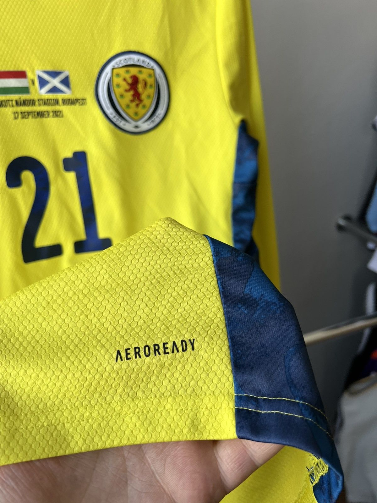 Adidas 2019 SCOTLAND TEAM #21 CUMINGS WORLD CUP SOCCER JERSEY S Size US S / EU 44-46 / 1 - 9 Thumbnail