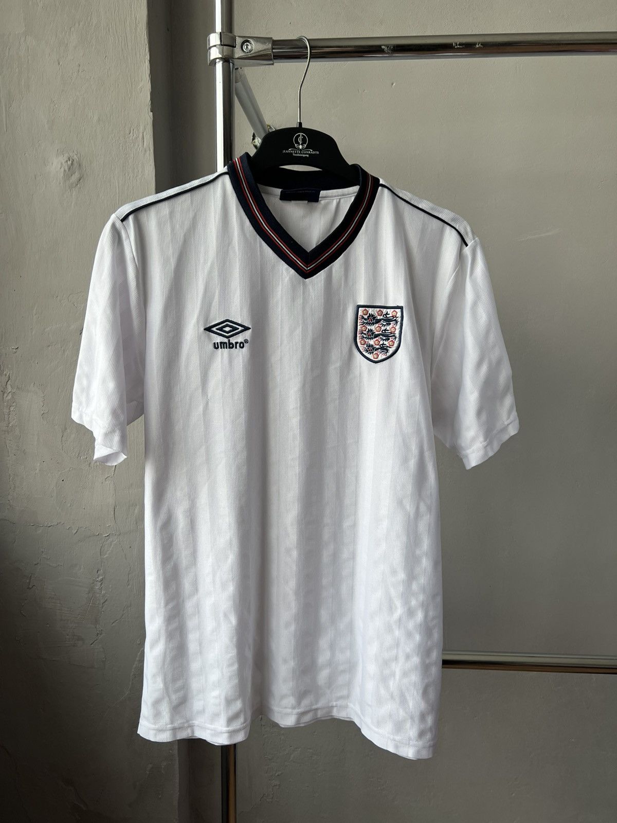 Umbro 1986 PROTOTYPE ENGLAND TEAM REMAKE SOCCER JERSEY SHIRT L Size US L / EU 52-54 / 3 - 3 Thumbnail