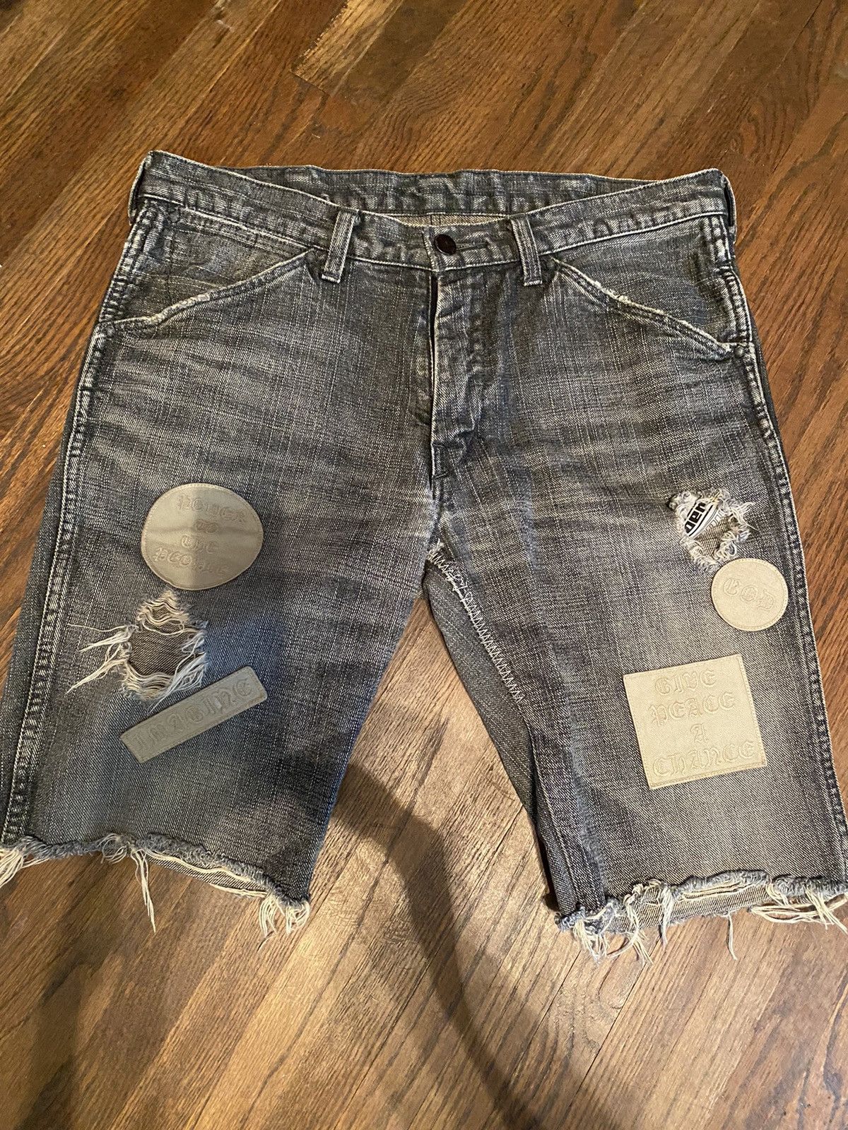 Number (N)ine 04AW “give peace a chance” denim cut off