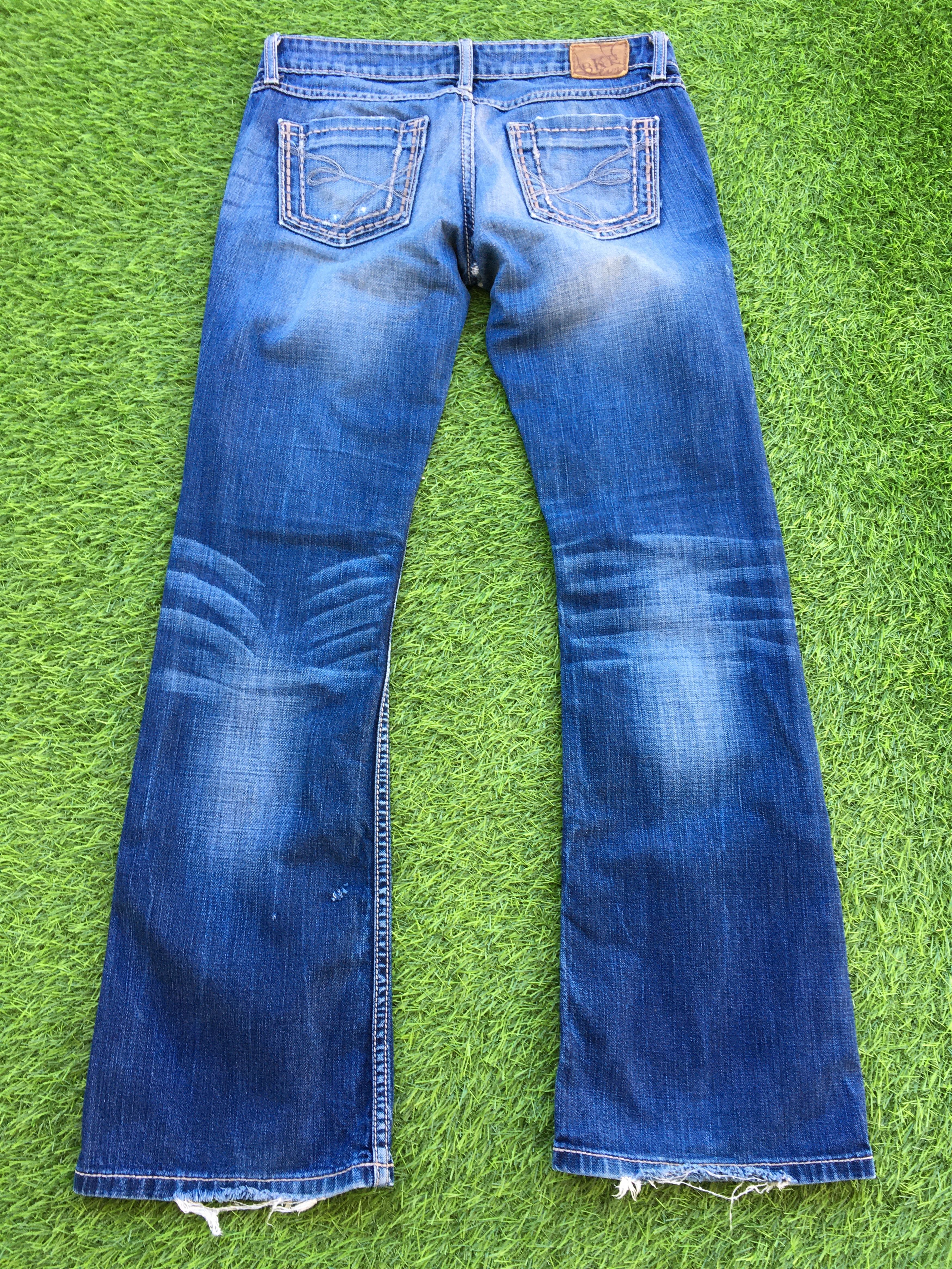 Japanese Brand × Jean Low Rise Distressed Flare Jeans D-1017 Size 28" / US 6 / IT 42 - 2 Thumbnail
