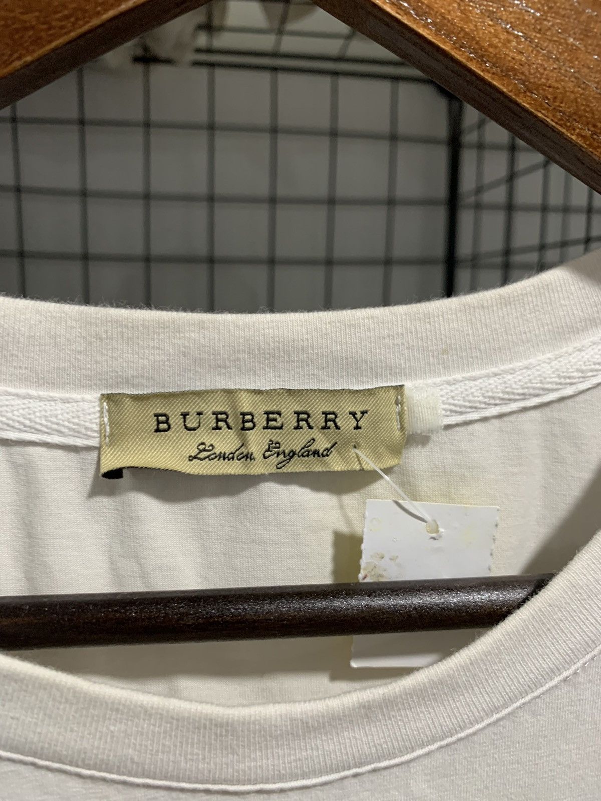 Burberry Burberry Tshirt Size US M / EU 48-50 / 2 - 3 Thumbnail
