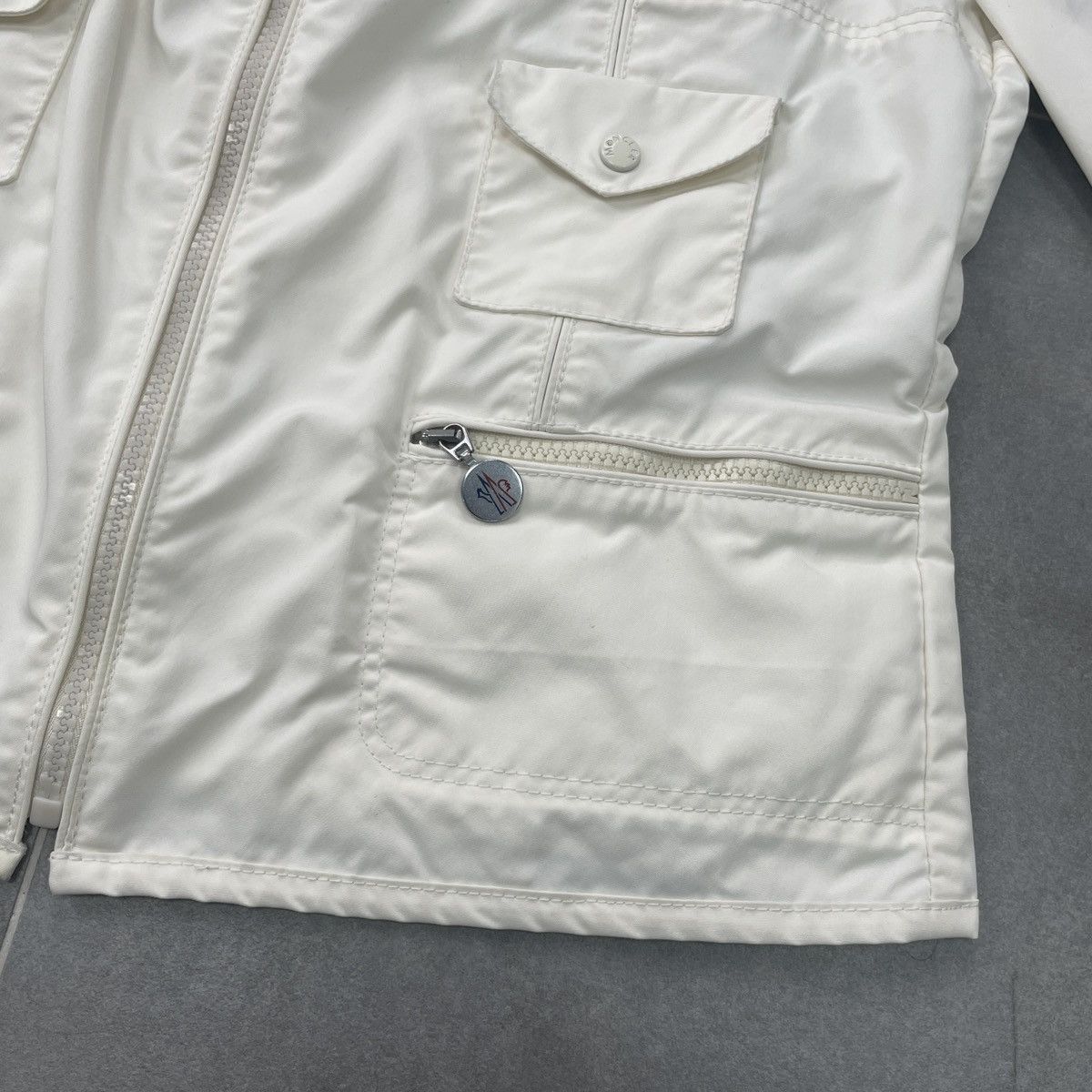 Moncler Authentic Moncler Women Jacket Size 3 (M) Size M / US 6-8 / IT 42-44 - 7 Thumbnail