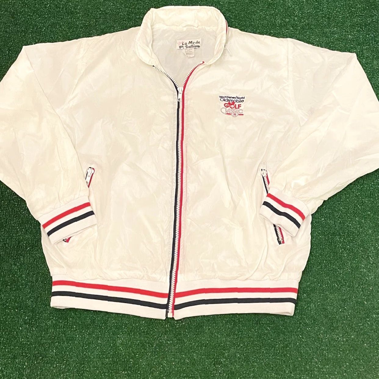 Disney VINTAGE Walt Disney World Oldsmobile Golf Classic Jacket USA Size L Windbreaker Golf Men White Nylon Zip Size US L / EU 52-54 / 3 - 4 Thumbnail