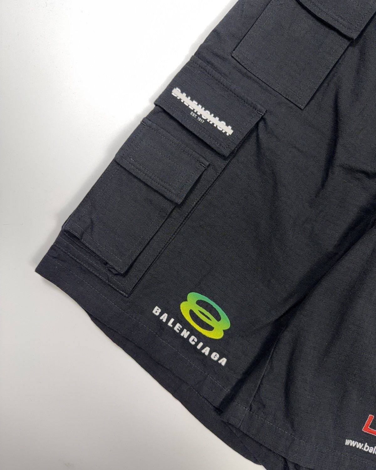 Balenciaga FW21 GAMER CARGO SHORTS Size US 30 / EU 46 - 2 Thumbnail