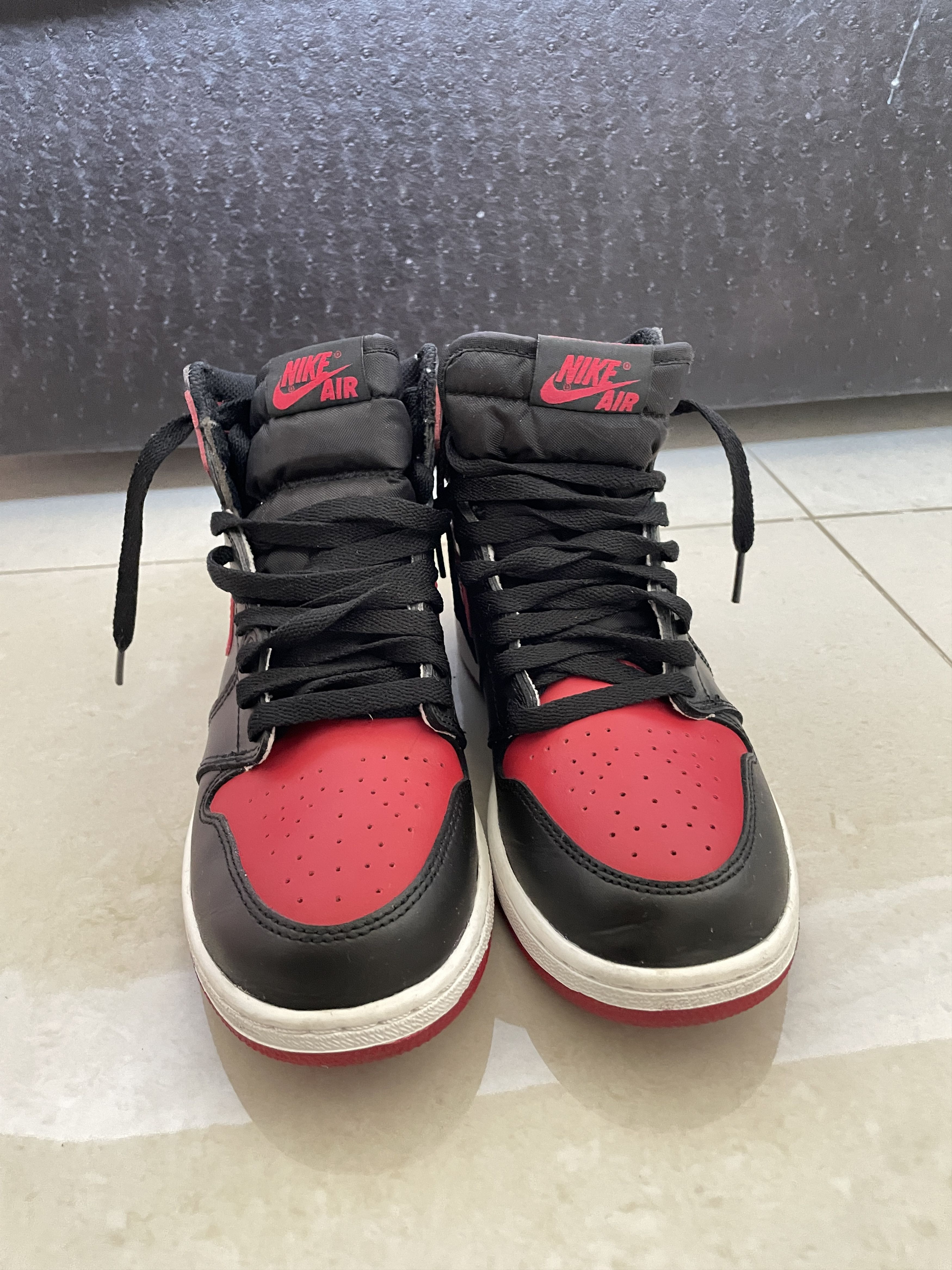 Jordan Brand Air Jordan1 Retro High OG 'Banned' 2016 Size US 8 / IT 38 - 7 Thumbnail