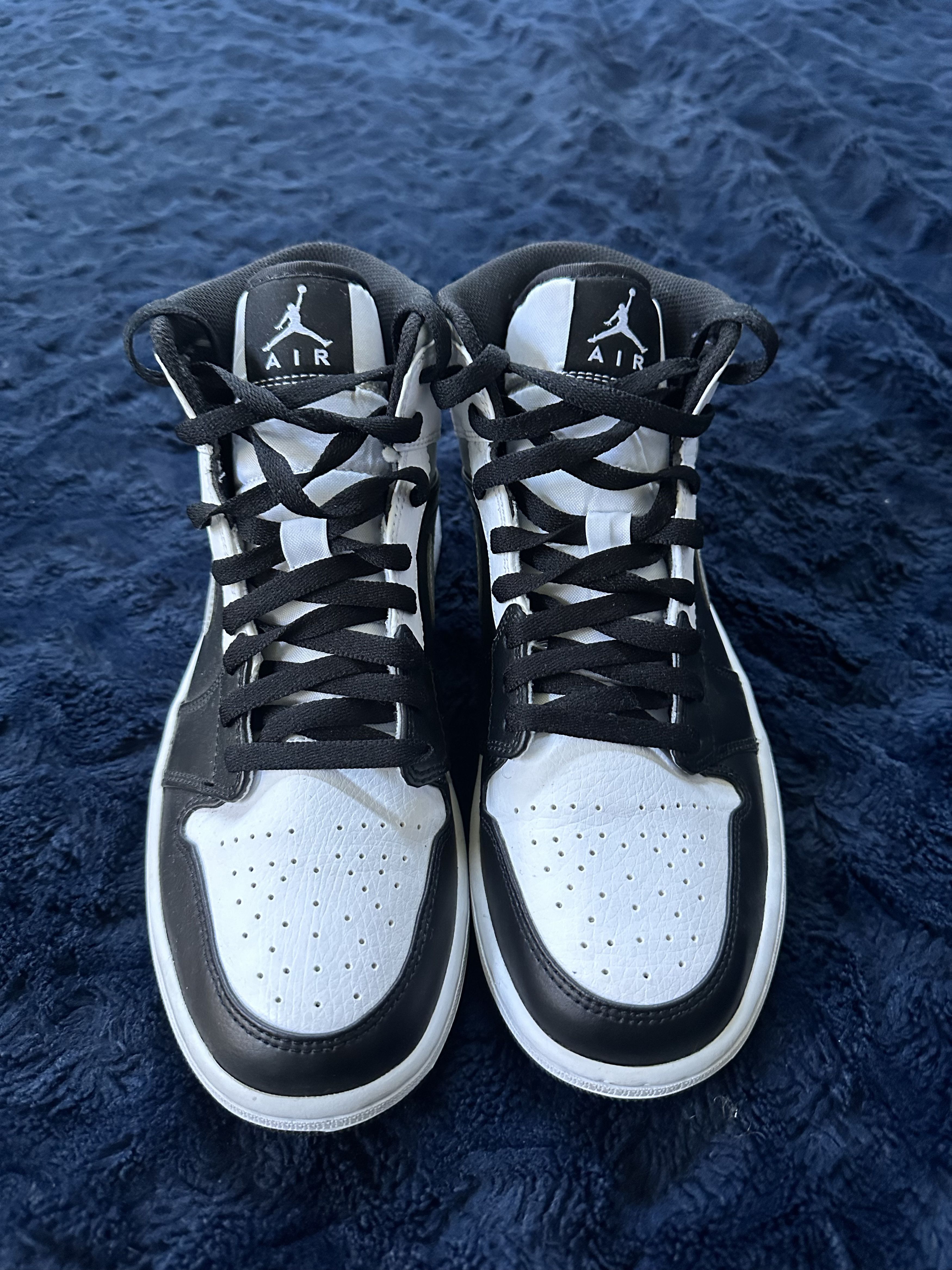 Jordan Brand × Nike Air Jordan 1 Mid Size US 9 / EU 42 - 3 Thumbnail