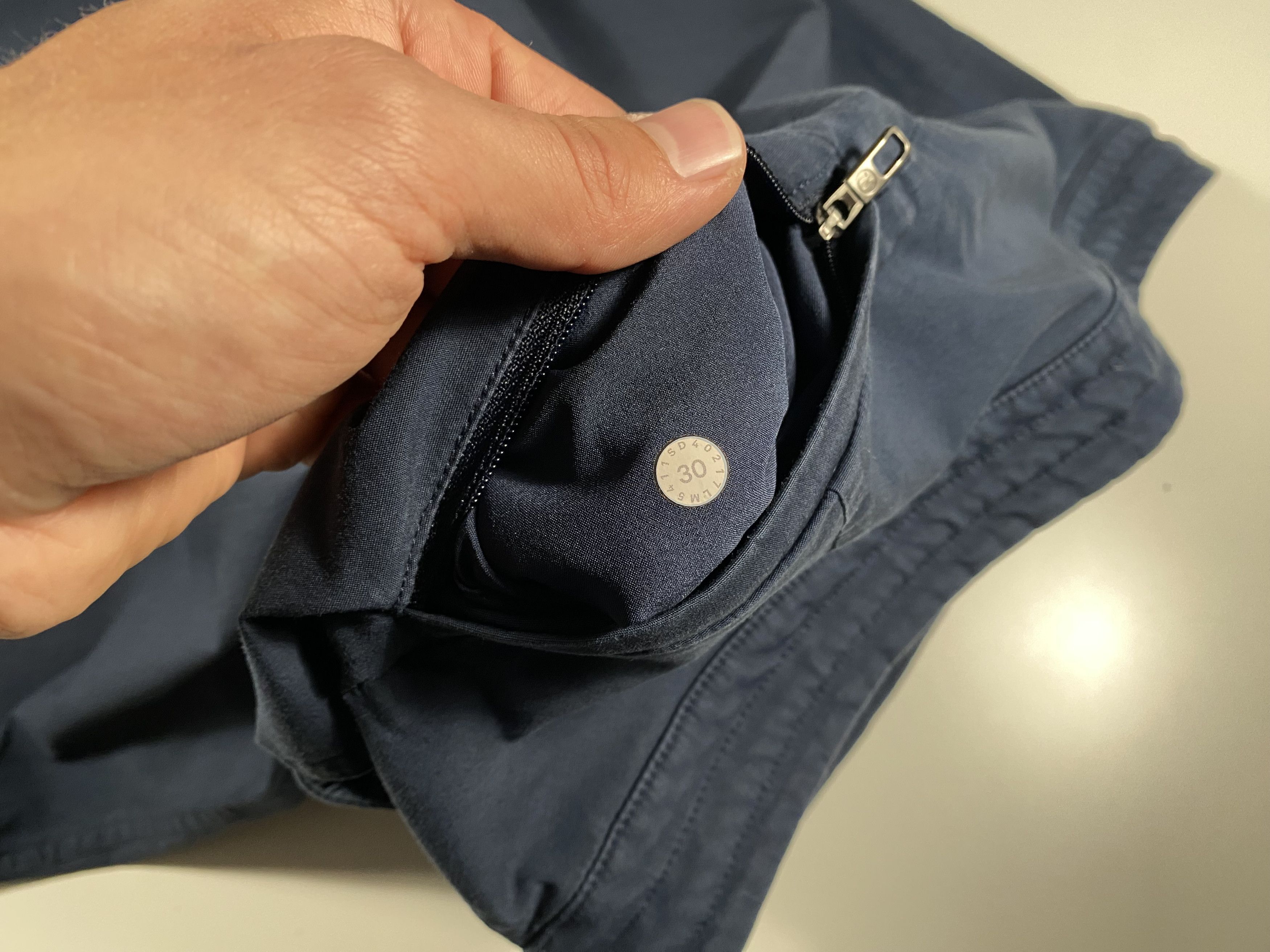 Lululemon Lululemon Carry On Pant Nautical Navy 32x28.5 Size US 32 / EU 48 - 6 Thumbnail