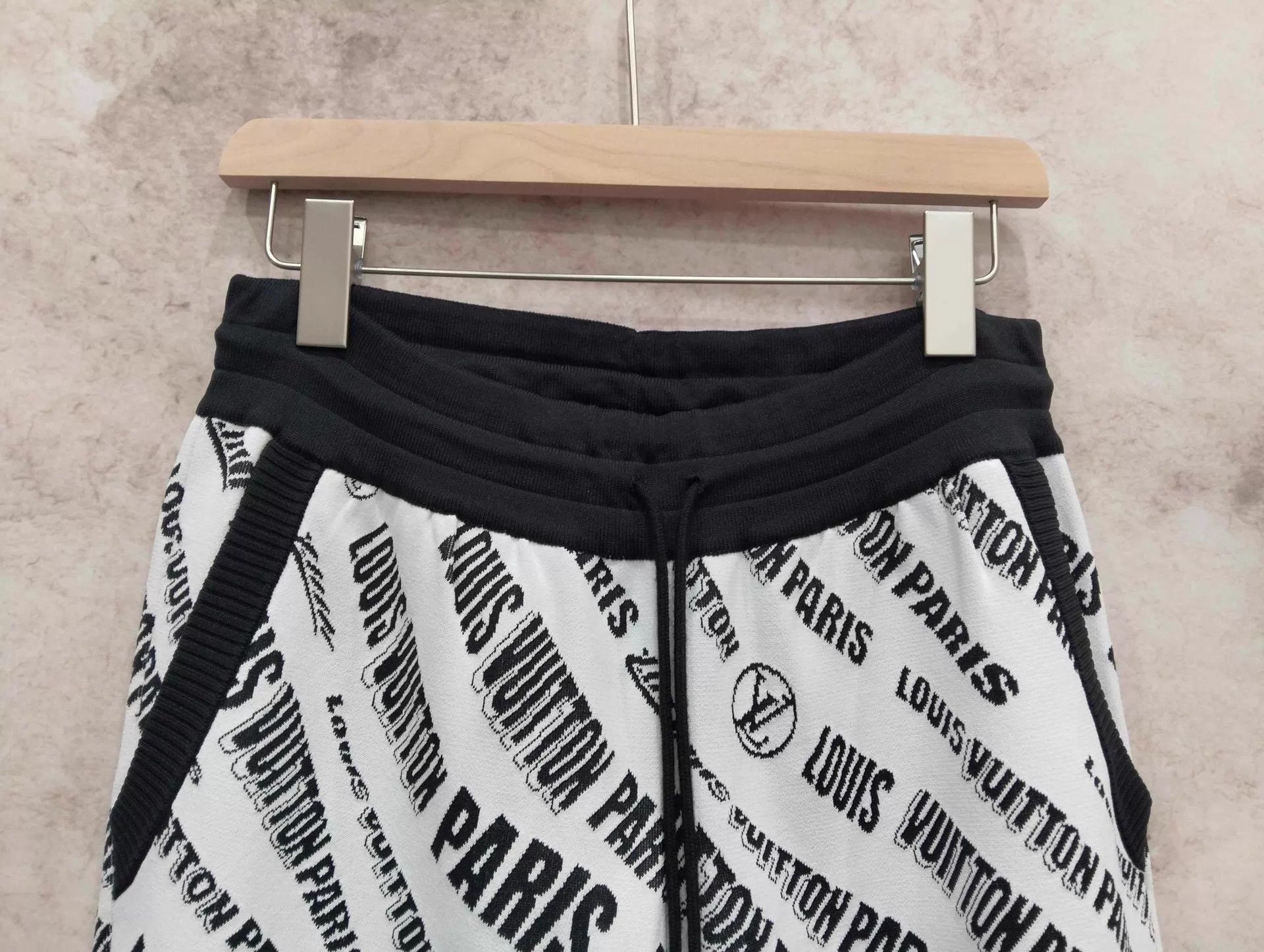 Louis Vuitton Louis Vuitton Monogram Jacquard Drawstring Pants XL Size 30" / US 8 / IT 44 - 3 Thumbnail