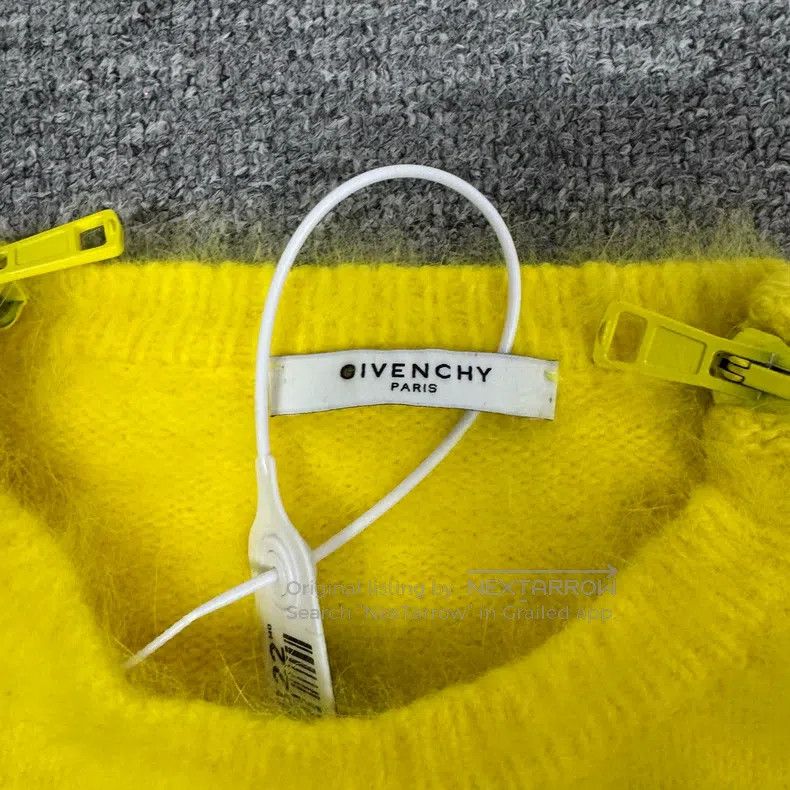 Givenchy Givenchy Heavyweight mohair zip-up short sweater Size US L / EU 52-54 / 3 - 5 Thumbnail