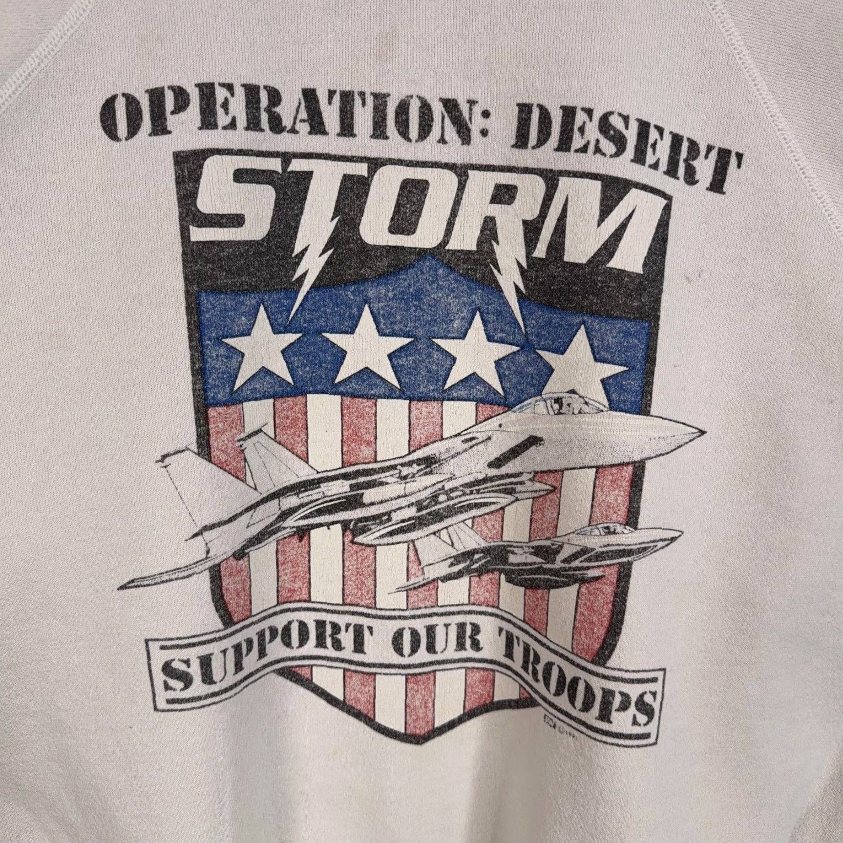 Hanes VINTAGE Hanes Desert Storm Sweatshirt Mens XL White USA 90s Graphic Print Military Patriotics Crew Neck Raglan Long Sleeve Size US XL / EU 56 / 4 - 2 Thumbnail