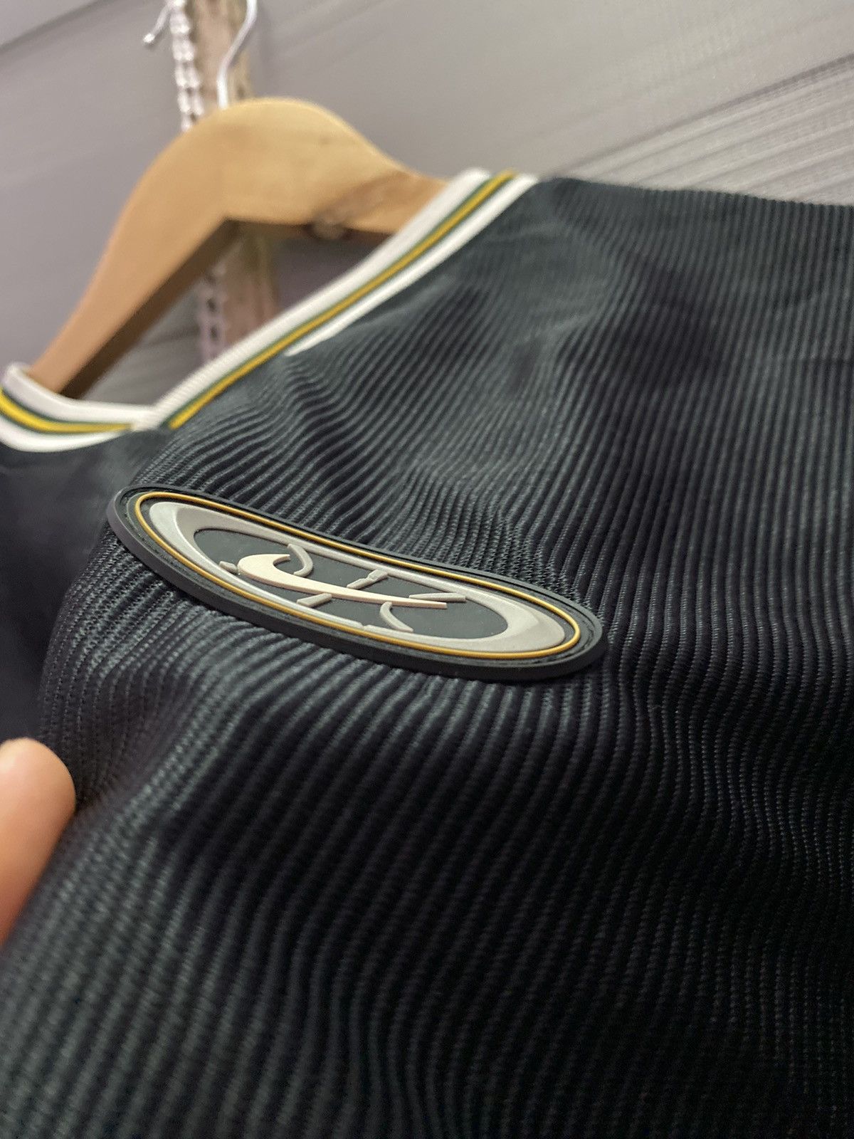 Nike RARE Vintage 90s Nike Rubber Patches Jersey Size US L / EU 52-54 / 3 - 4 Thumbnail