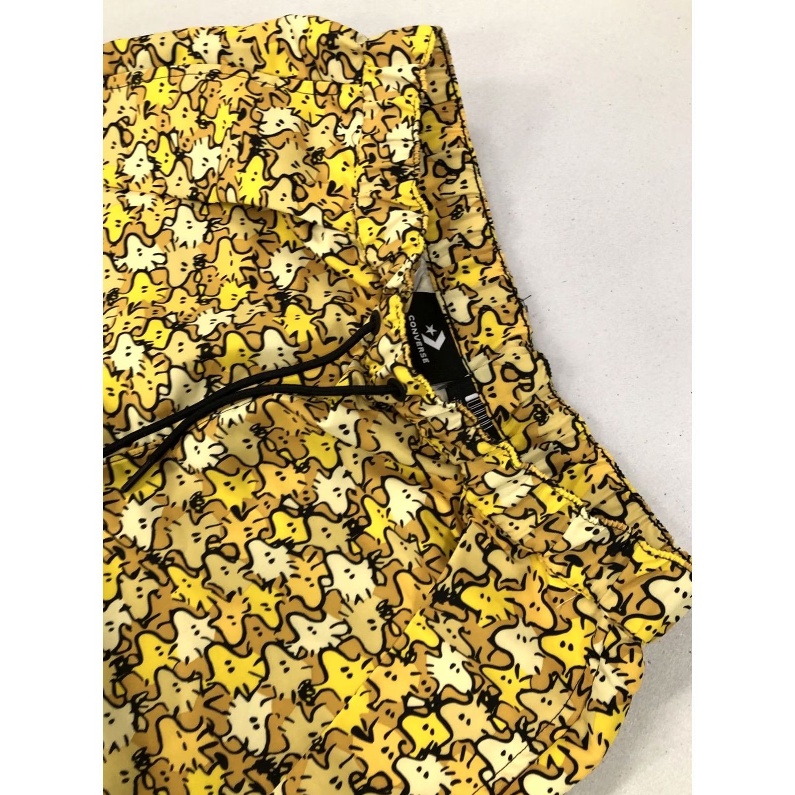 Converse Converse x Peanuts Shapes Woodstock Camo Men’s Long Shorts S Yellow Surf Skate Canvas Polyester 25 x 12 Mens Size US 29 - 3 Thumbnail