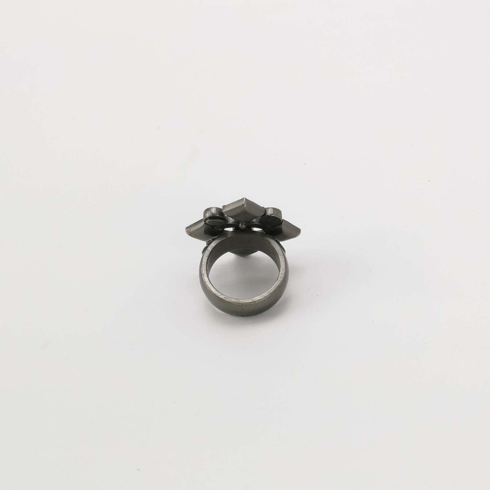 Chanel Chanel Crystal Double C Logo Ring Size 15 -z2505 Size ONE SIZE - 2 Thumbnail