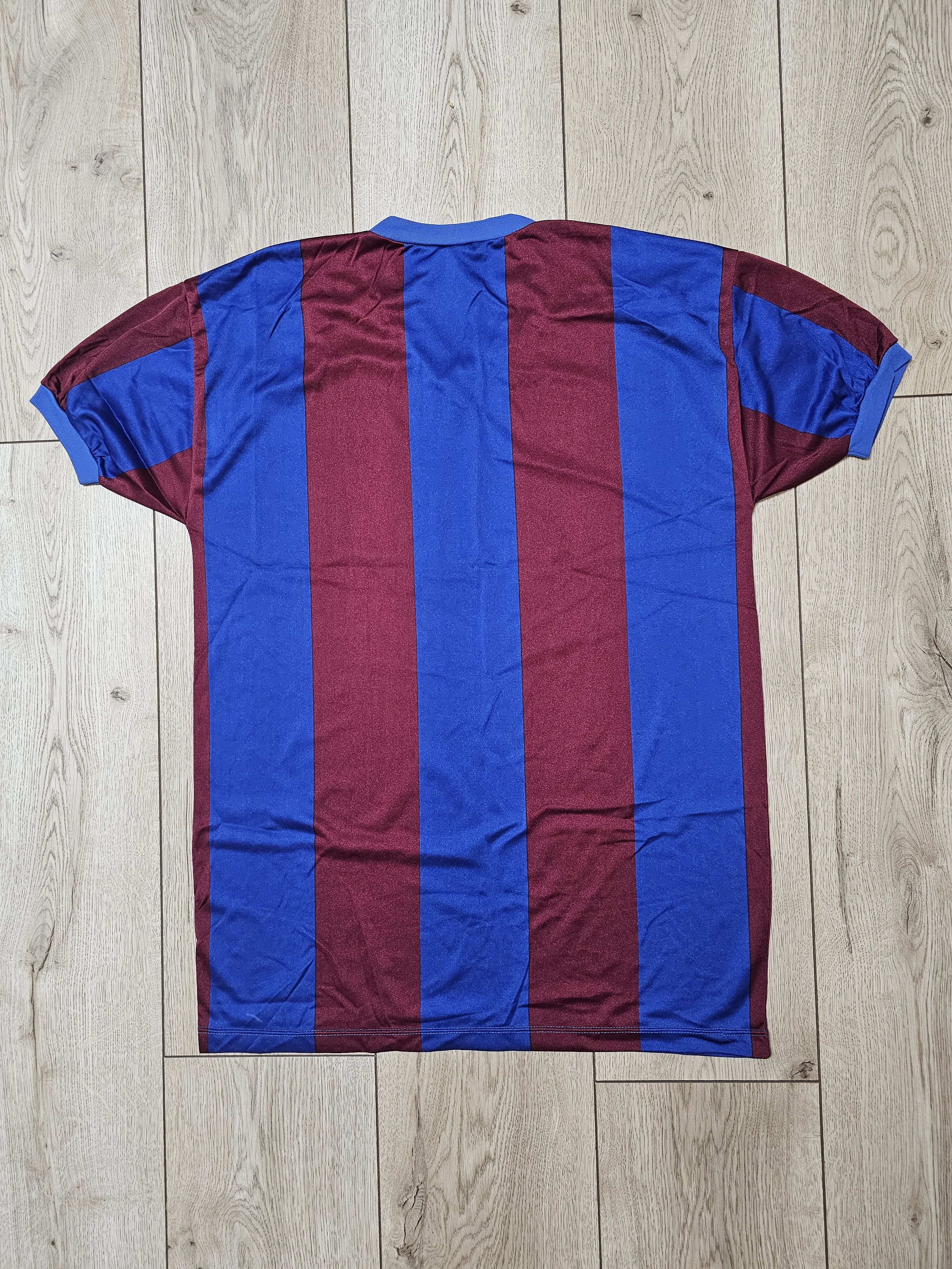 Vintage BY BARCELONA 1973 1975 VINTAGE FOOTBALL SHIRT SOCCER JERSEY Size US M / EU 48-50 / 2 - 2 Thumbnail