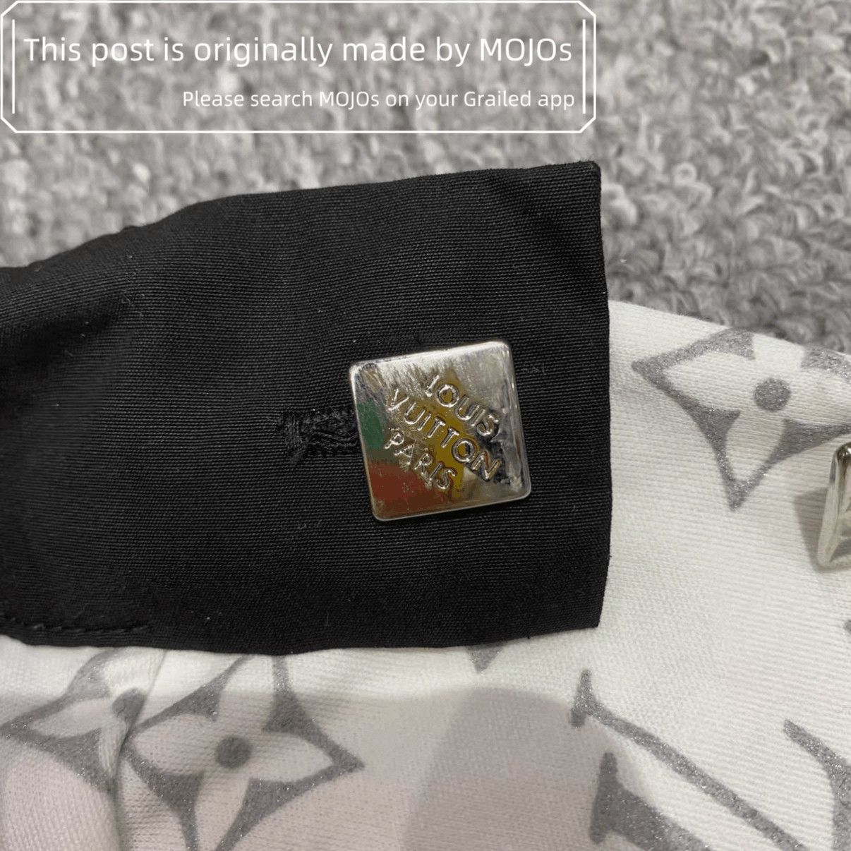 Louis Vuitton Louis Vuitton Monogram Joint Shoulder Stripe Tee mojos1653 Size US S / EU 44-46 / 1 - 4 Thumbnail