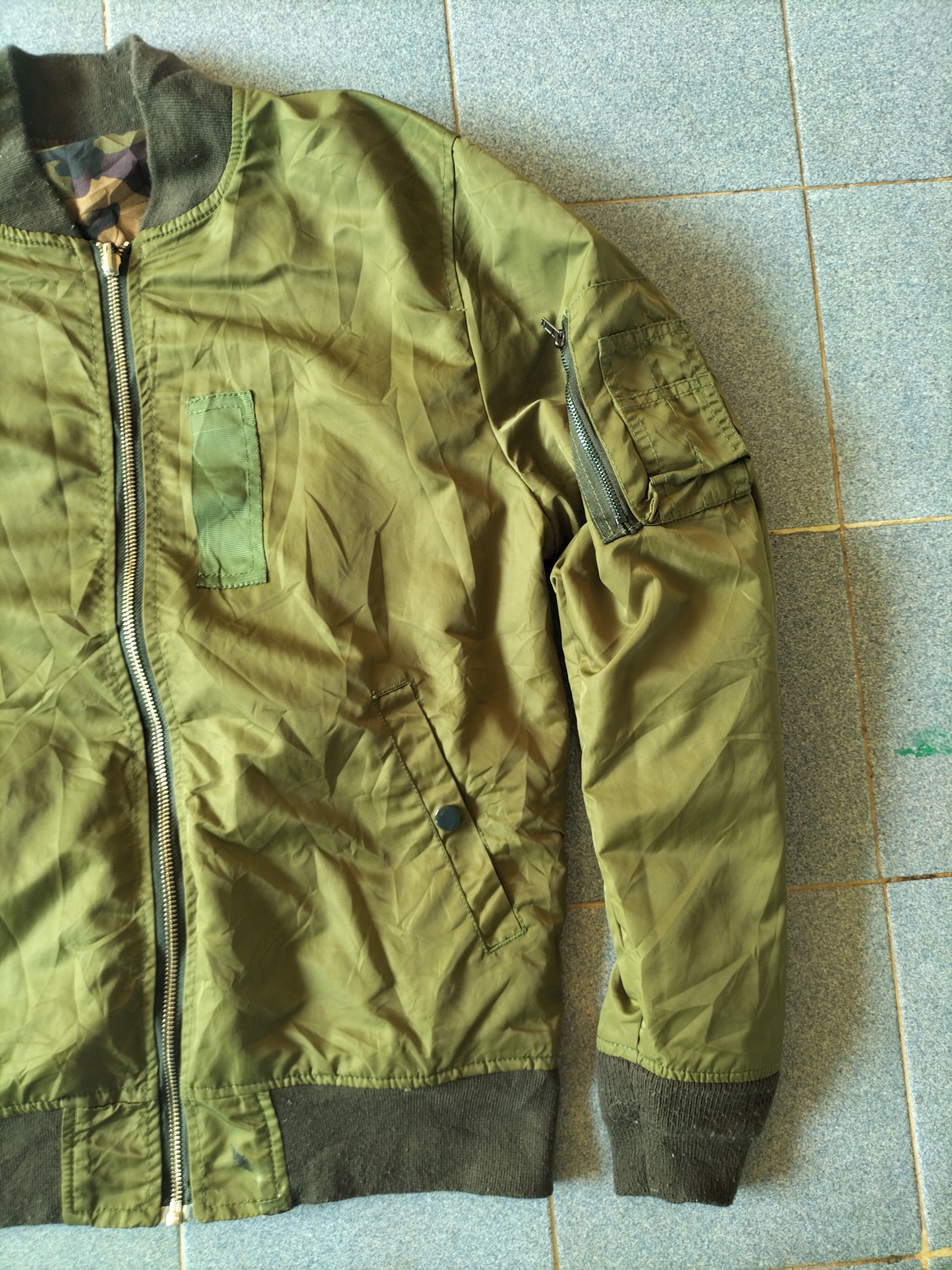 Vintage Vintage Military Reversible Army Camouflage Bomber jacket Size US M / EU 48-50 / 2 - 5 Thumbnail