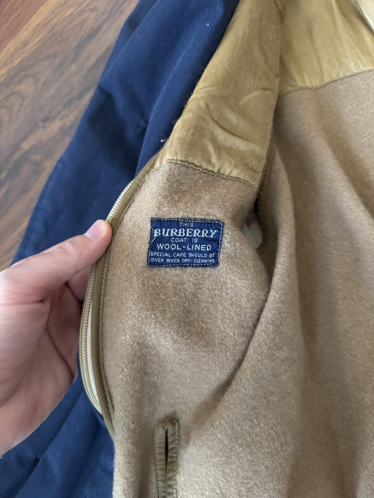 Burberry 60S Vintage Burberrys Nova Check Coat With Underlay Navy Size US L / EU 52-54 / 3 - 14 Thumbnail