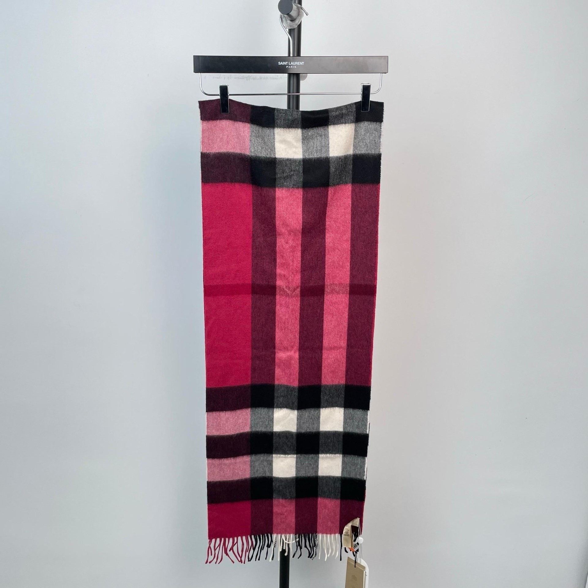 Burberry Burberry Rose Pink Classic Plaid Scarf Size ONE SIZE - 1 Thumbnail
