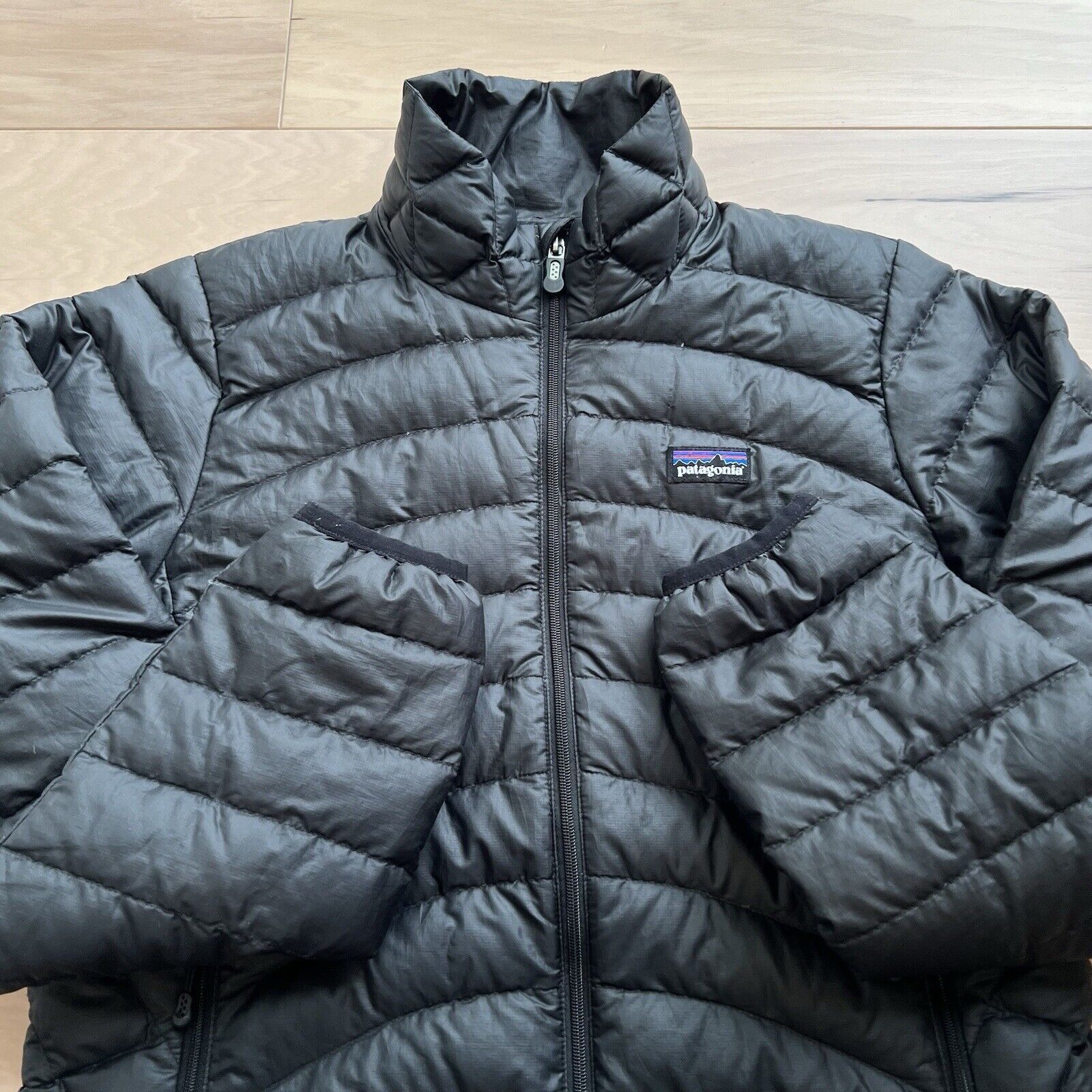Patagonia Patagonia Down Sweater Small Black Full Zip Puffer Jacket Size S / US 4 / IT 40 - 4 Thumbnail