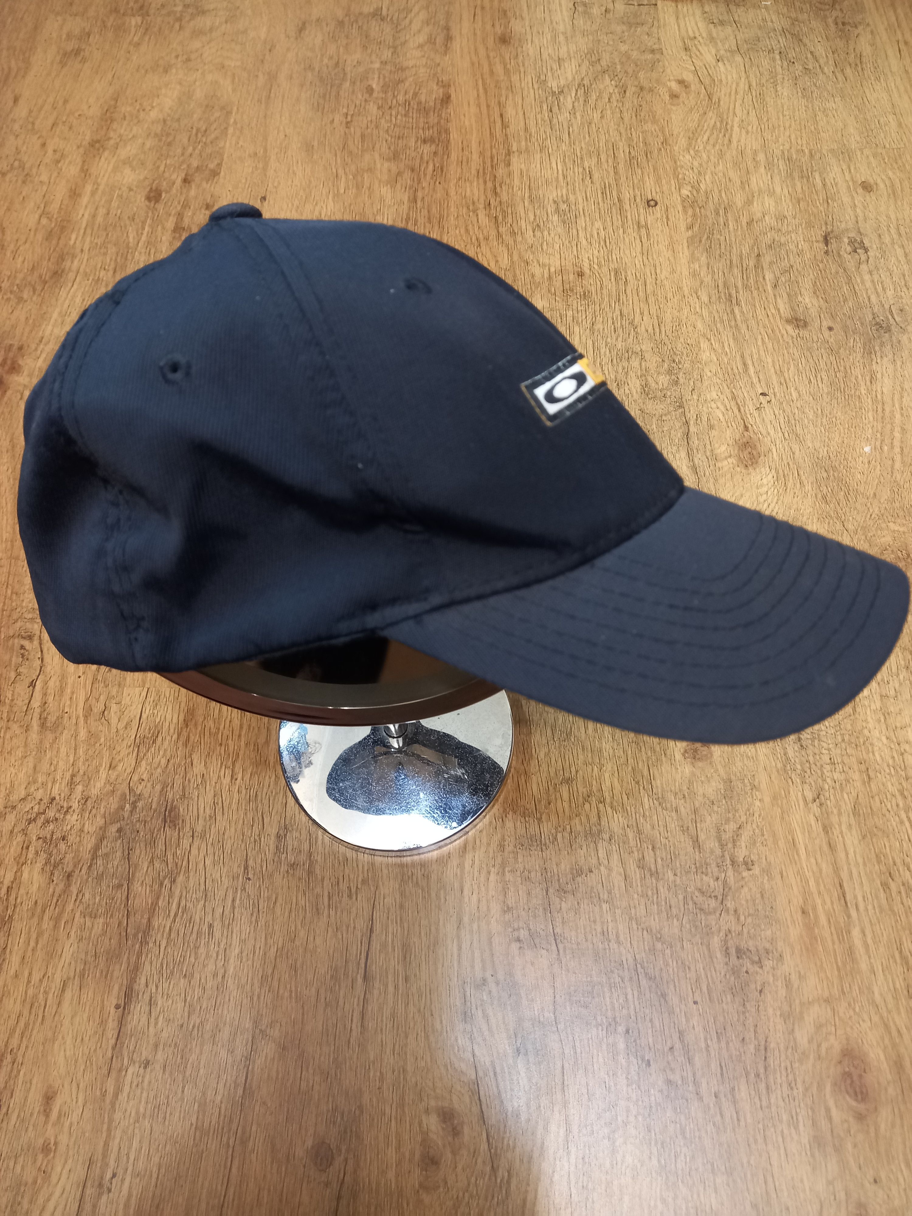 Oakley Vintage Oakley Software Hat CapSnapback Gorpcore Drill Y2K Size ONE SIZE - 4 Thumbnail