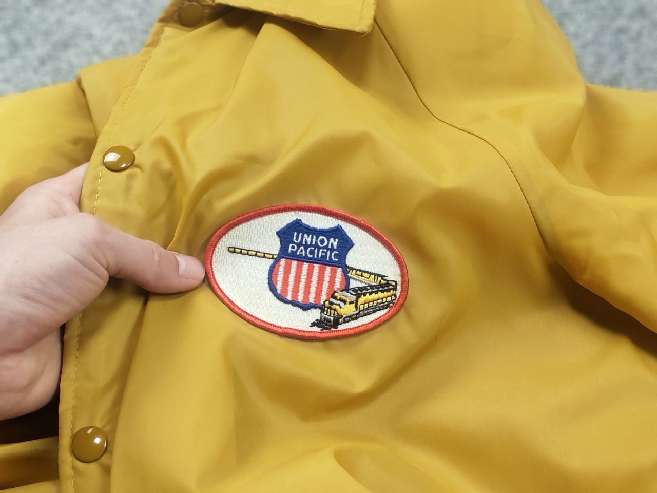 Vintage Vintage 70s The Warm USA union Pacific Railroad Coach Jacket Size US M / EU 48-50 / 2 - 16 Thumbnail