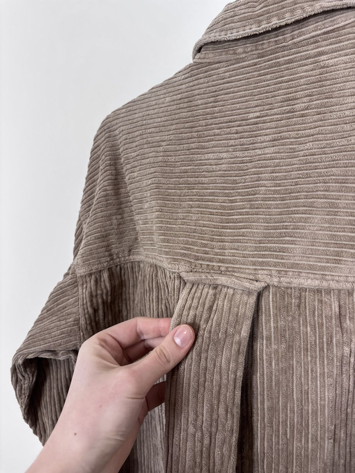 Japanese Brand Niko and… Japan Beige Corduroy Velvet Long Sleeve Shirt Size US M / EU 48-50 / 2 - 20 Thumbnail