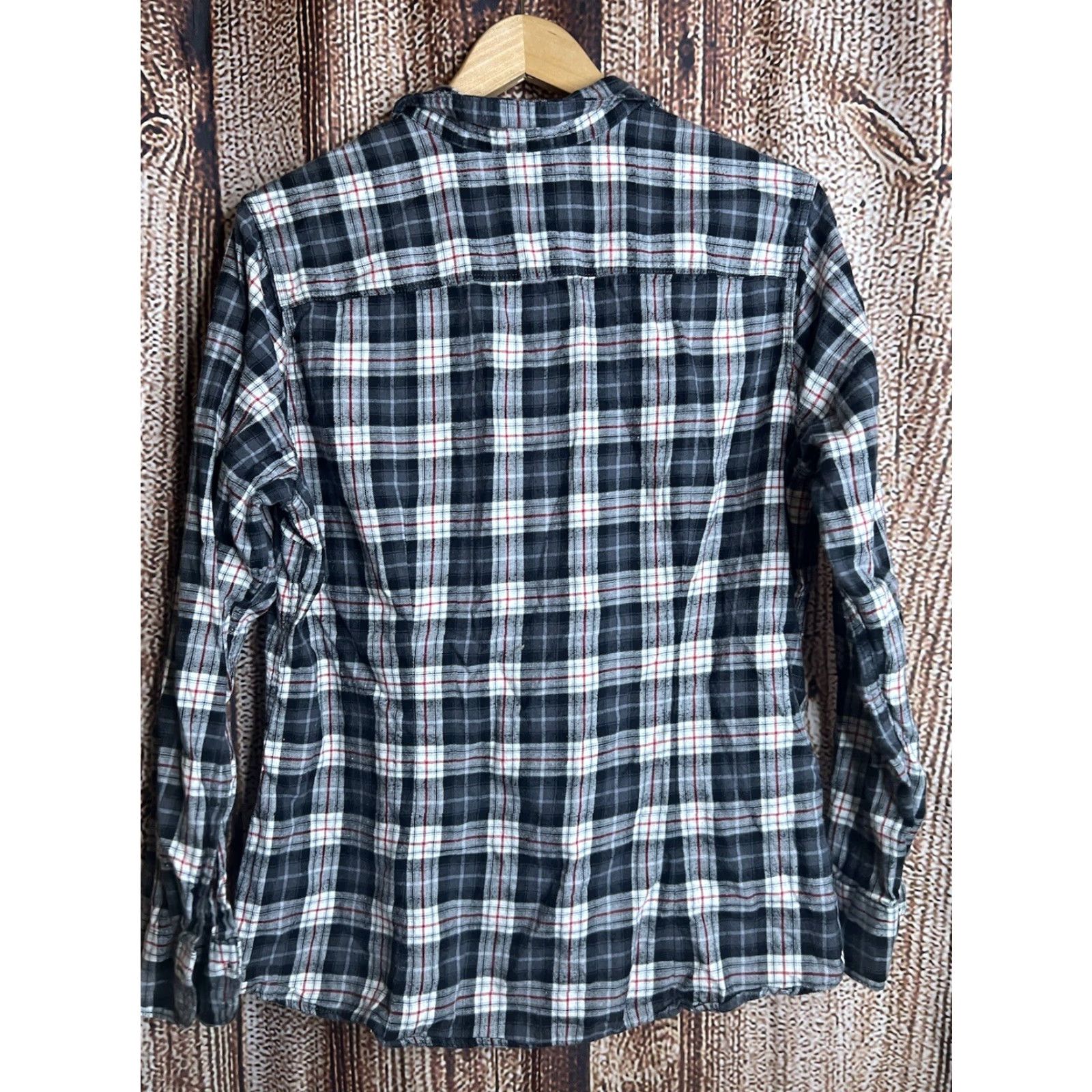 Eddie Bauer Eddie Bauer Shirt Women's XL Gray Plaid Button Up Shirt XL Gray Plaid Eddie Bauer Women’s Long Sleeve Button Up Shirt Size XL / US 12-14 / IT 48-50 - 3 Thumbnail