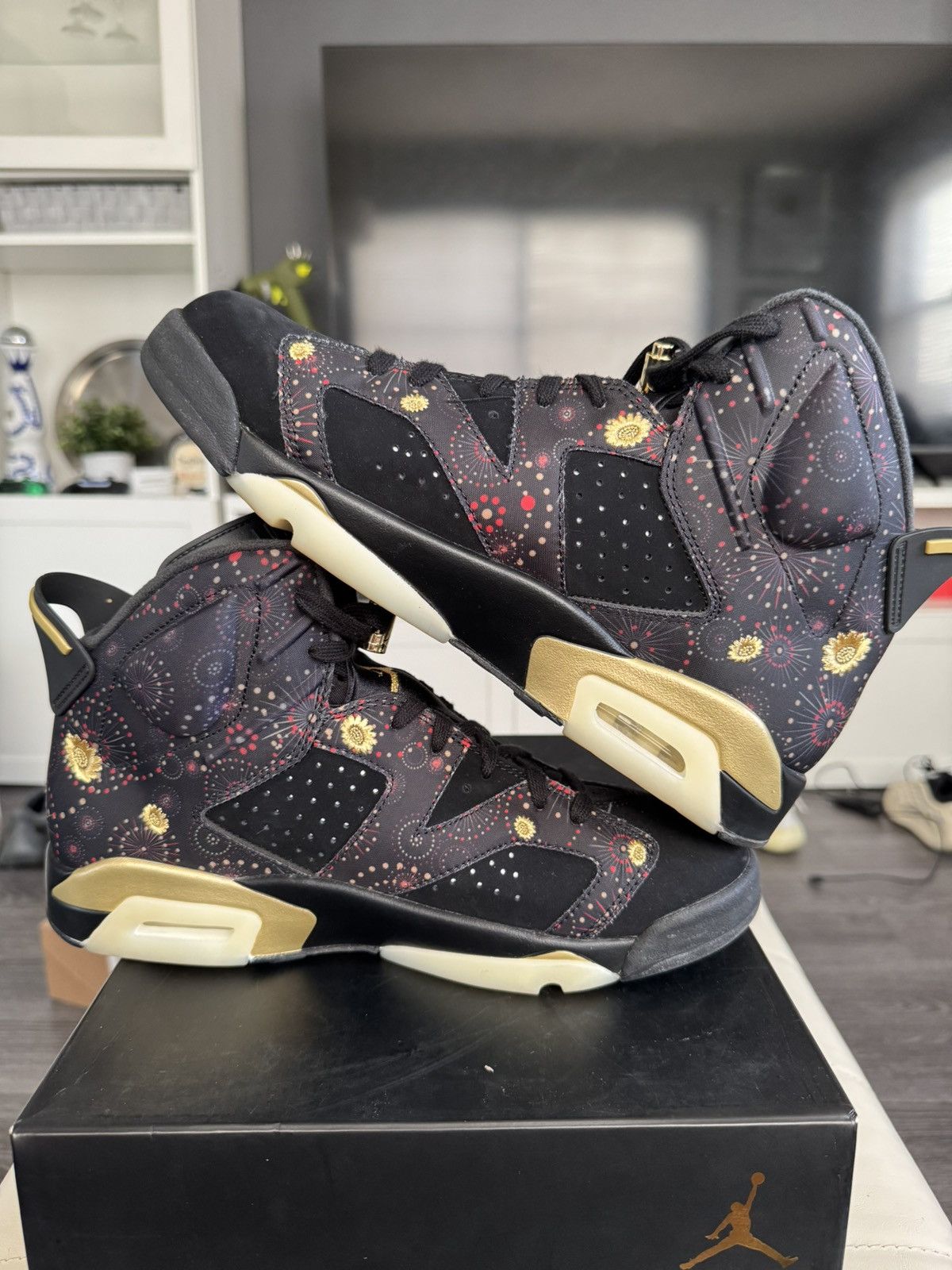 Nike Jordan 6 retro “Chinese New Year” Size US 10.5 / EU 43-44 - 5 Thumbnail