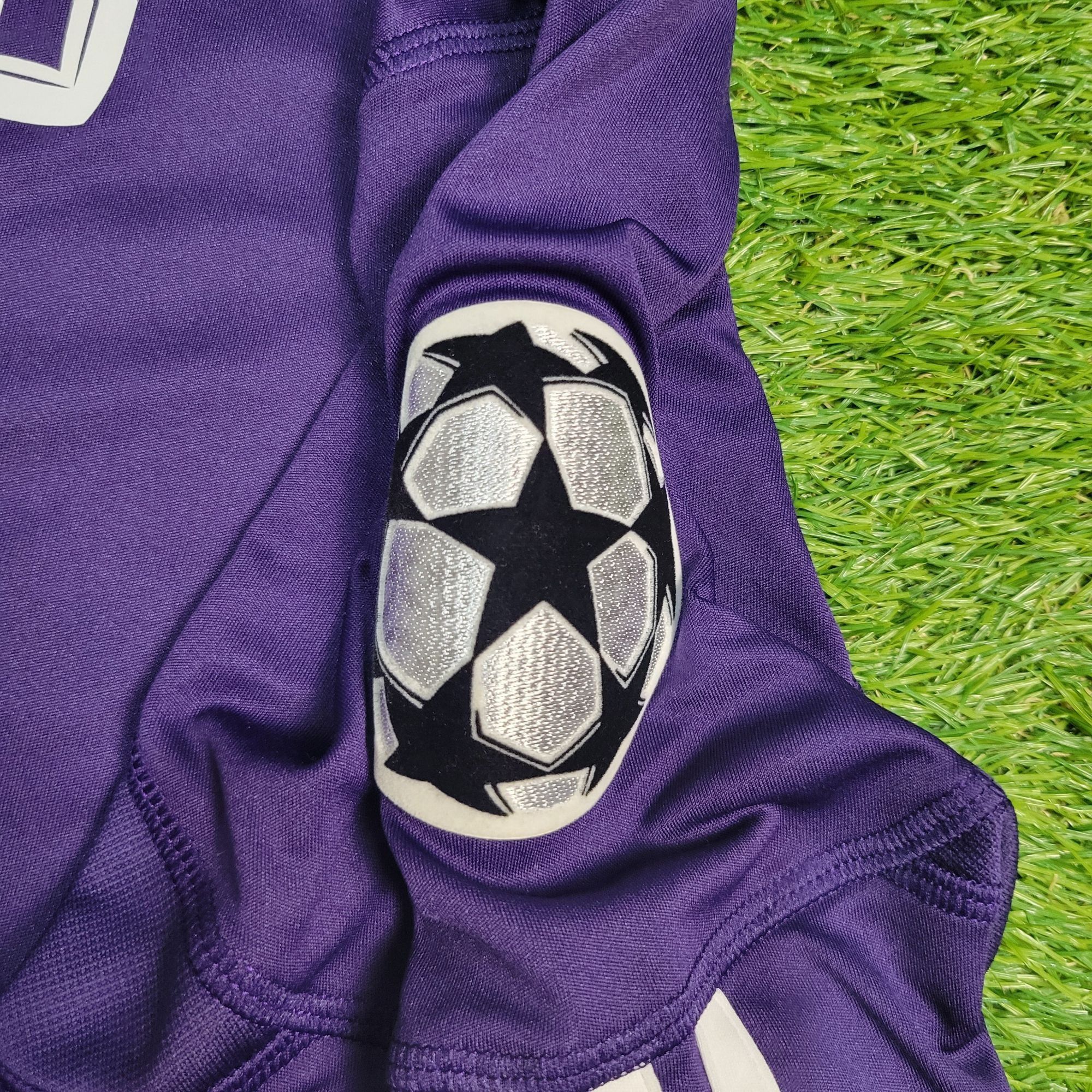 Adidas Ronaldo Real Madrid 2010 2011 UEFA Third Soccer Jersey L Size US L / EU 52-54 / 3 - 5 Thumbnail