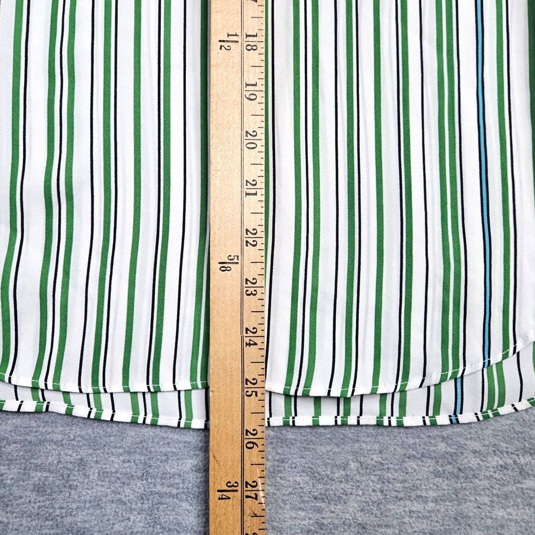 Vintage Cabi Shirt XS Green Black White Stripes 3/4 Sleeve V-Neck Blouse Womens Regular Pattern Solid Casual Sleeve Polyester Size XS / US 0-2 / IT 36-38 - 5 Thumbnail