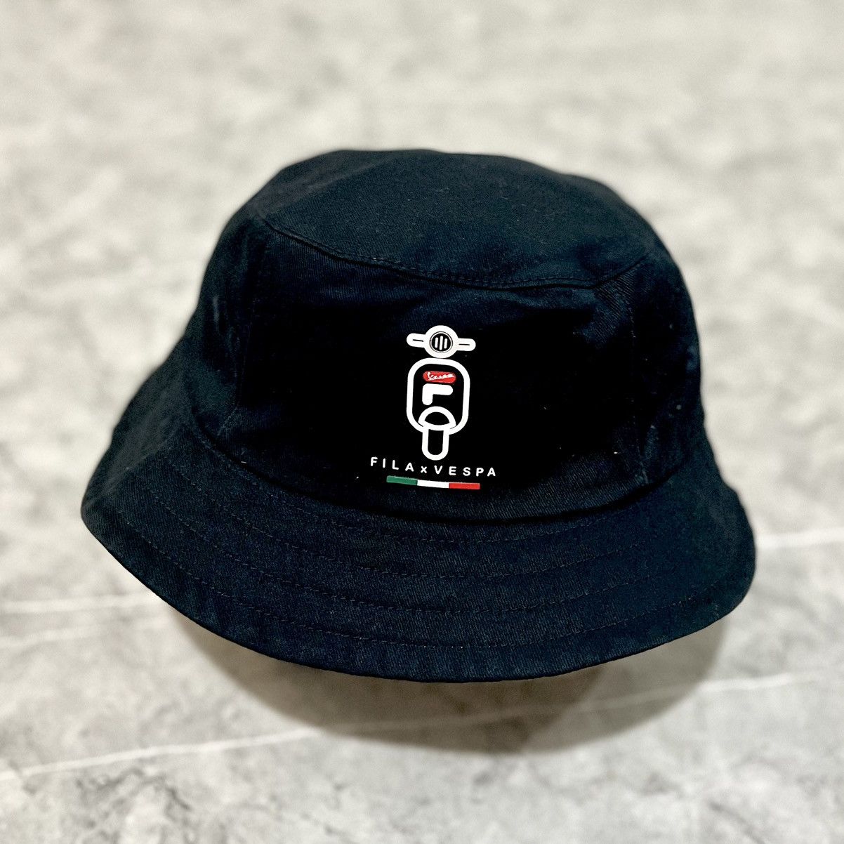 Fila × Vintage FILA X VESPA REVERSIBLE BUCKET HAT Size ONE SIZE - 1 Thumbnail
