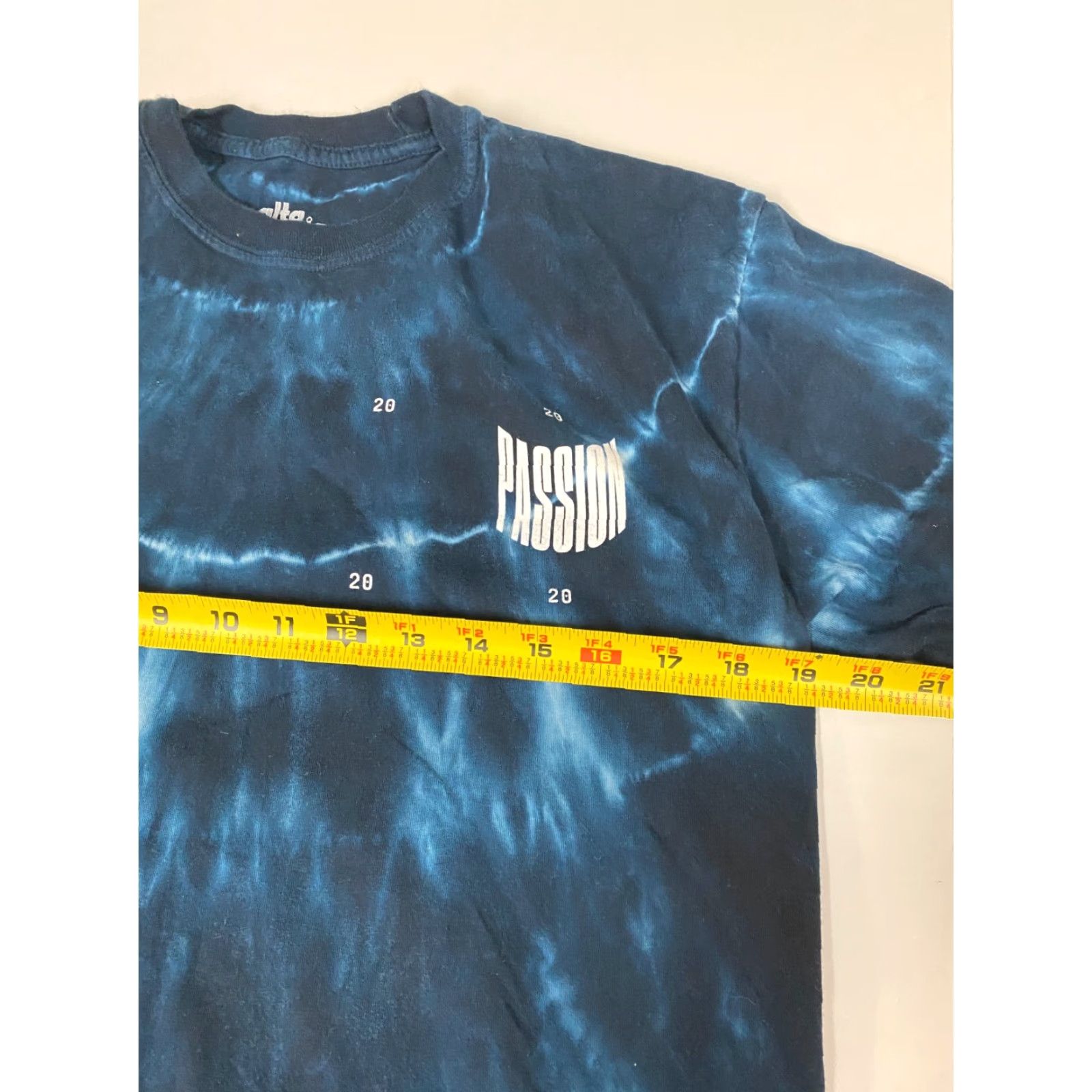 Gildan Gildan M Mens Shirt Short Sleeve Crew Neck Blue Tie Dye Georgia Waves 90s American University Colorful Breathable Pockets Regular Cotton Shirt Size US M / EU 48-50 / 2 - 6 Thumbnail
