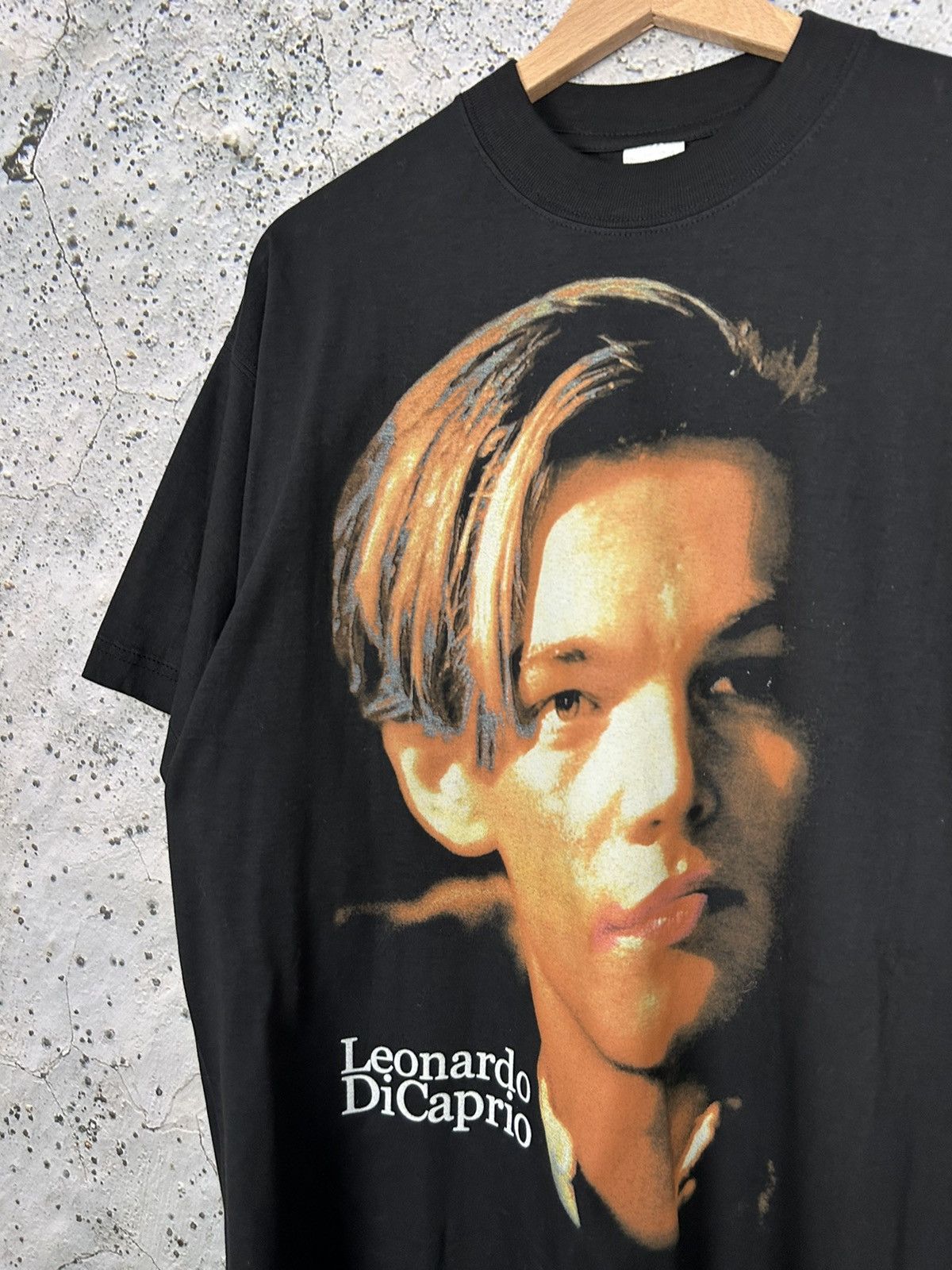 Vintage Vintage Leonardo DiCaprio Titanic Movie Graphic Tee 90s Rare Size US M / EU 48-50 / 2 - 3 Thumbnail