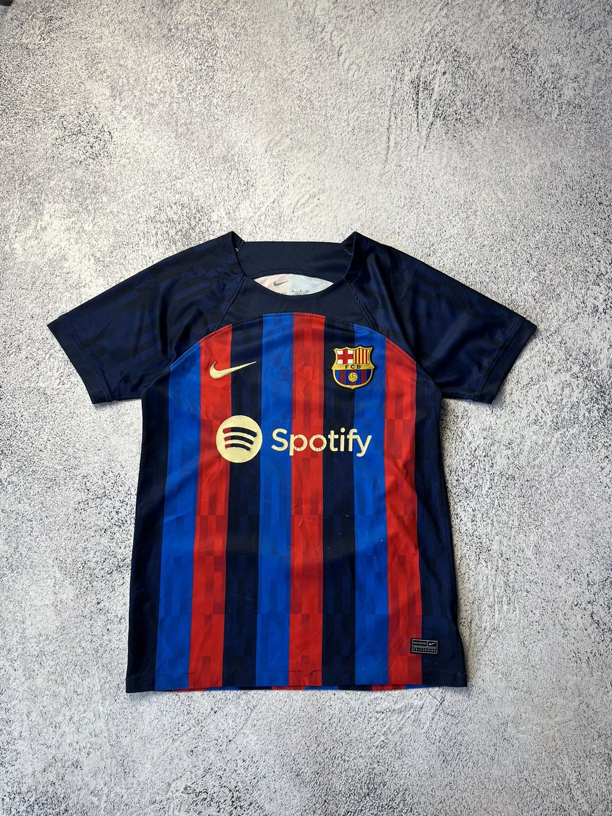 Vintage Nike Barcelona 2022/23 Home Soccer Football Jersey Men’s Size US S / EU 44-46 / 1 - 1 Thumbnail